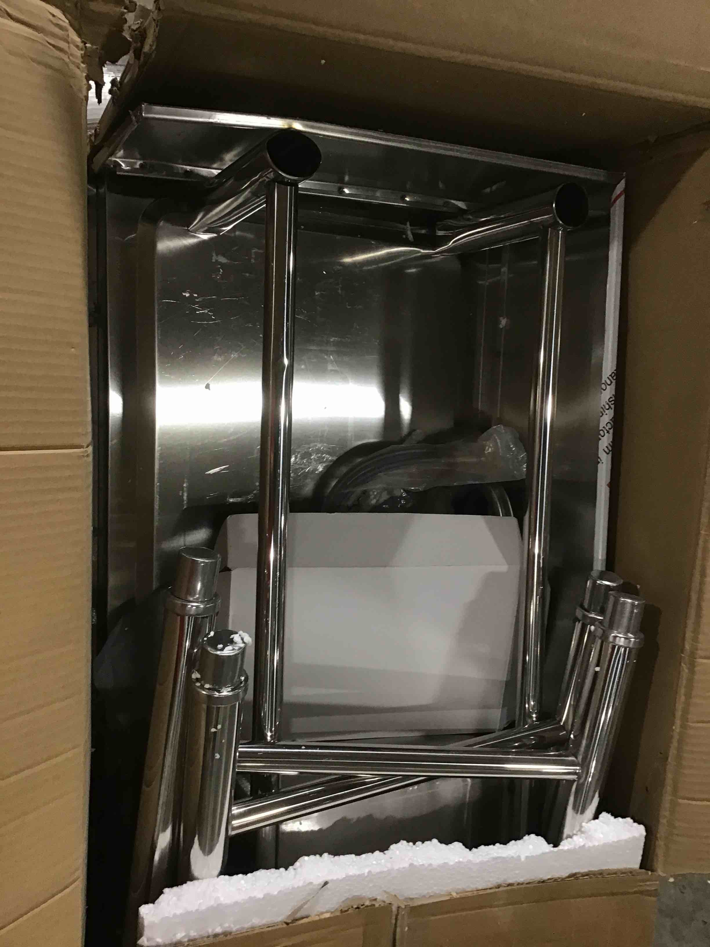 https://s3.amazonaws.com/lotting-images-prod/bidfta/BLU5607051_1701808964581.jpeg