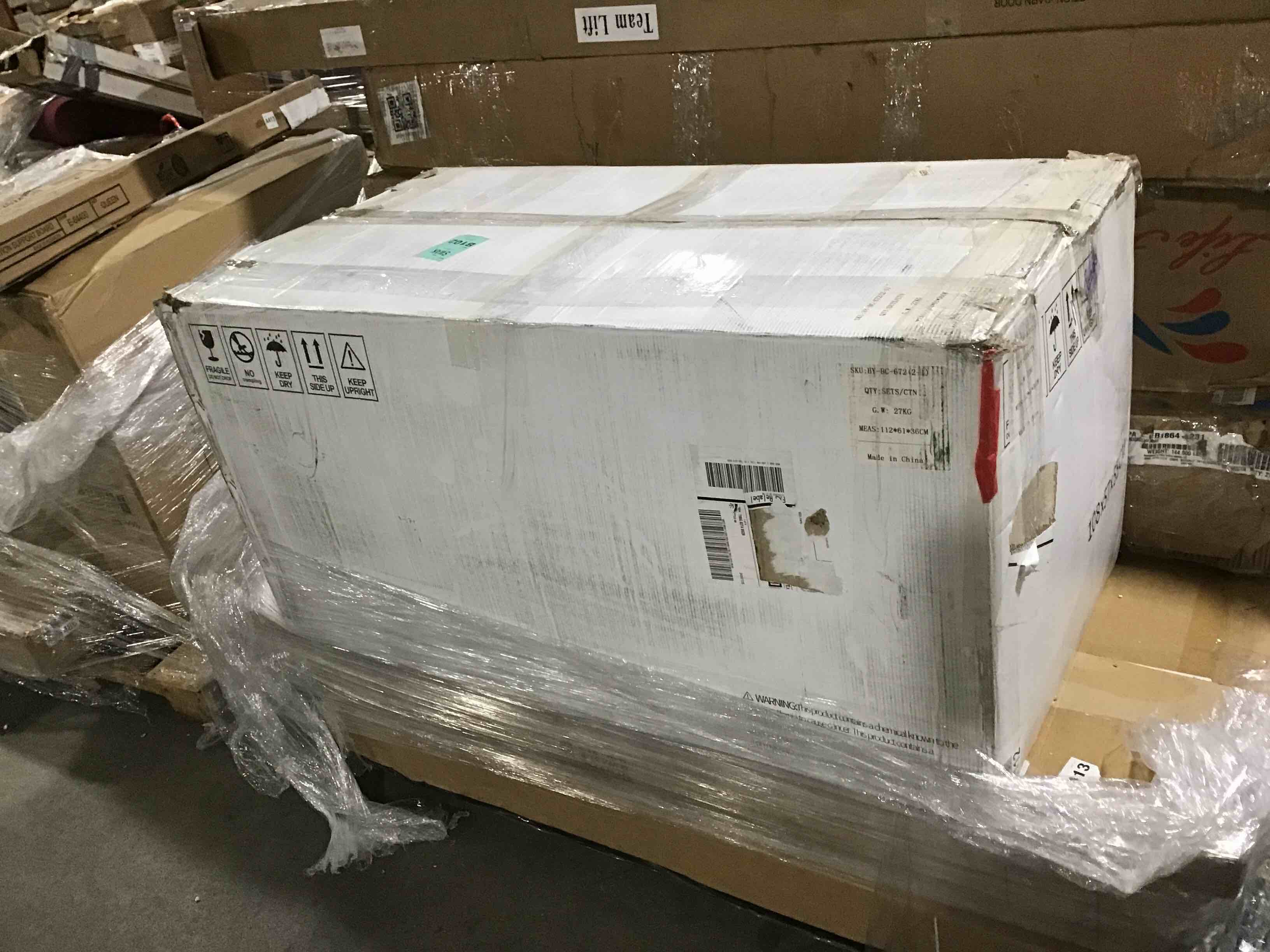 https://s3.amazonaws.com/lotting-images-prod/bidfta/BLU5607255_1701982925750.jpeg