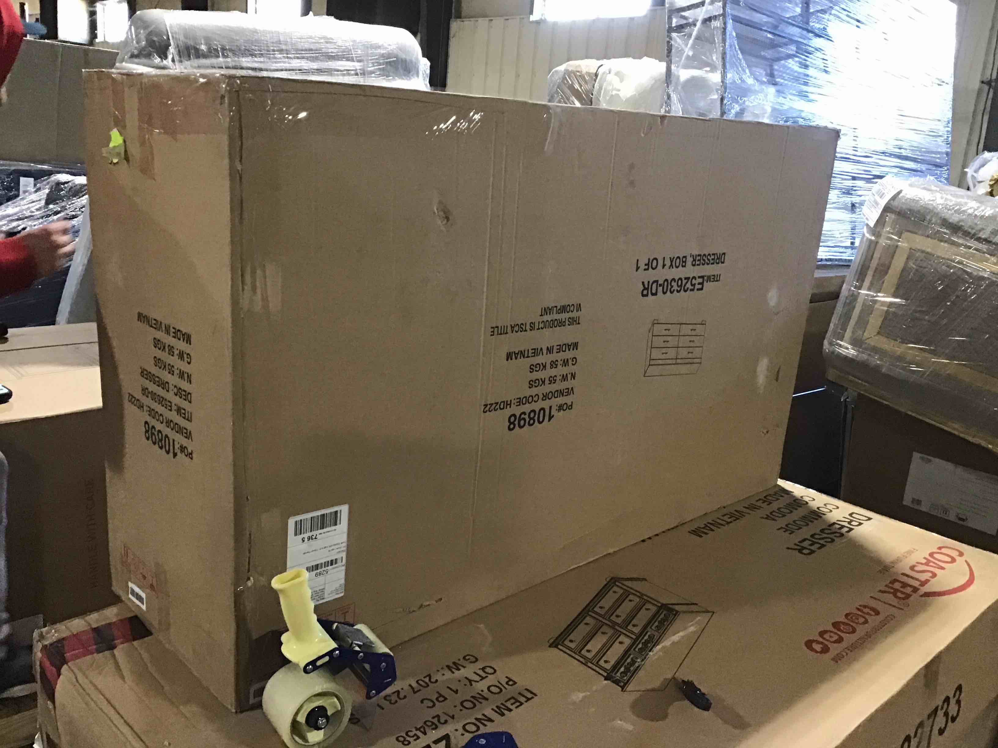 https://s3.amazonaws.com/lotting-images-prod/bidfta/BLU5607316_1702057685244.jpeg