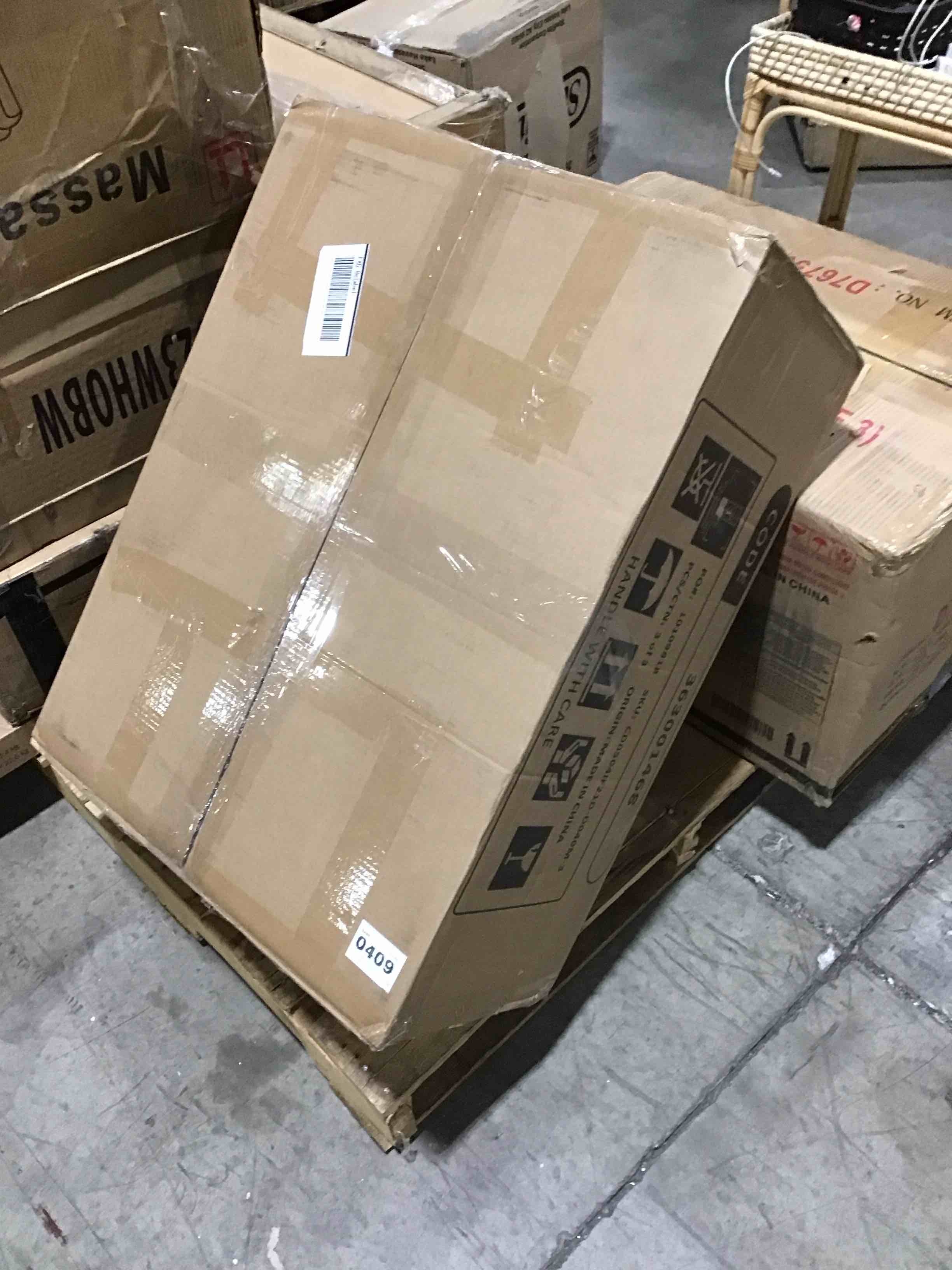 https://s3.amazonaws.com/lotting-images-prod/bidfta/BLU5607377_1702386888274.jpeg