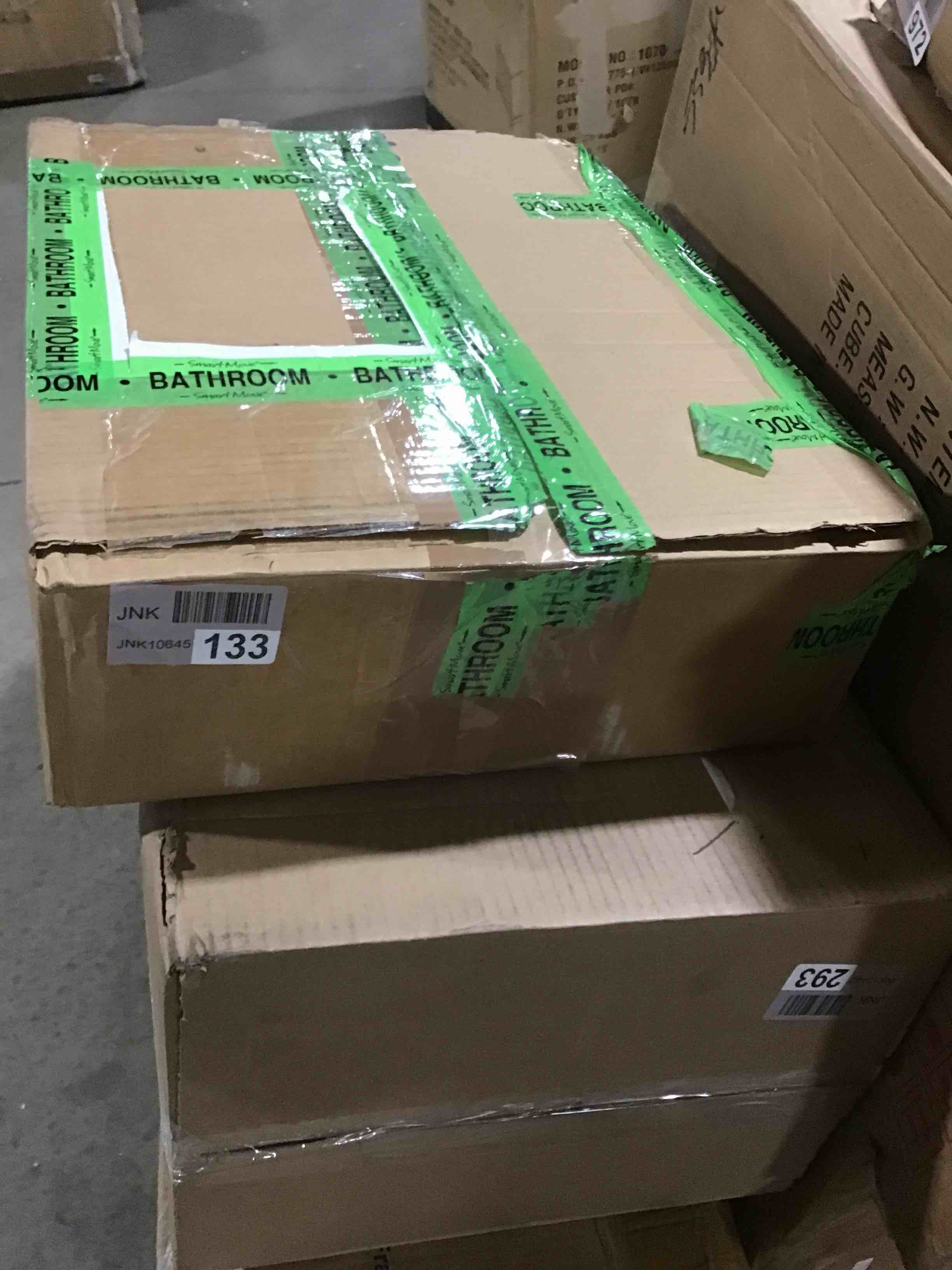 https://s3.amazonaws.com/lotting-images-prod/bidfta/BLU5607482_1700244520147.jpeg