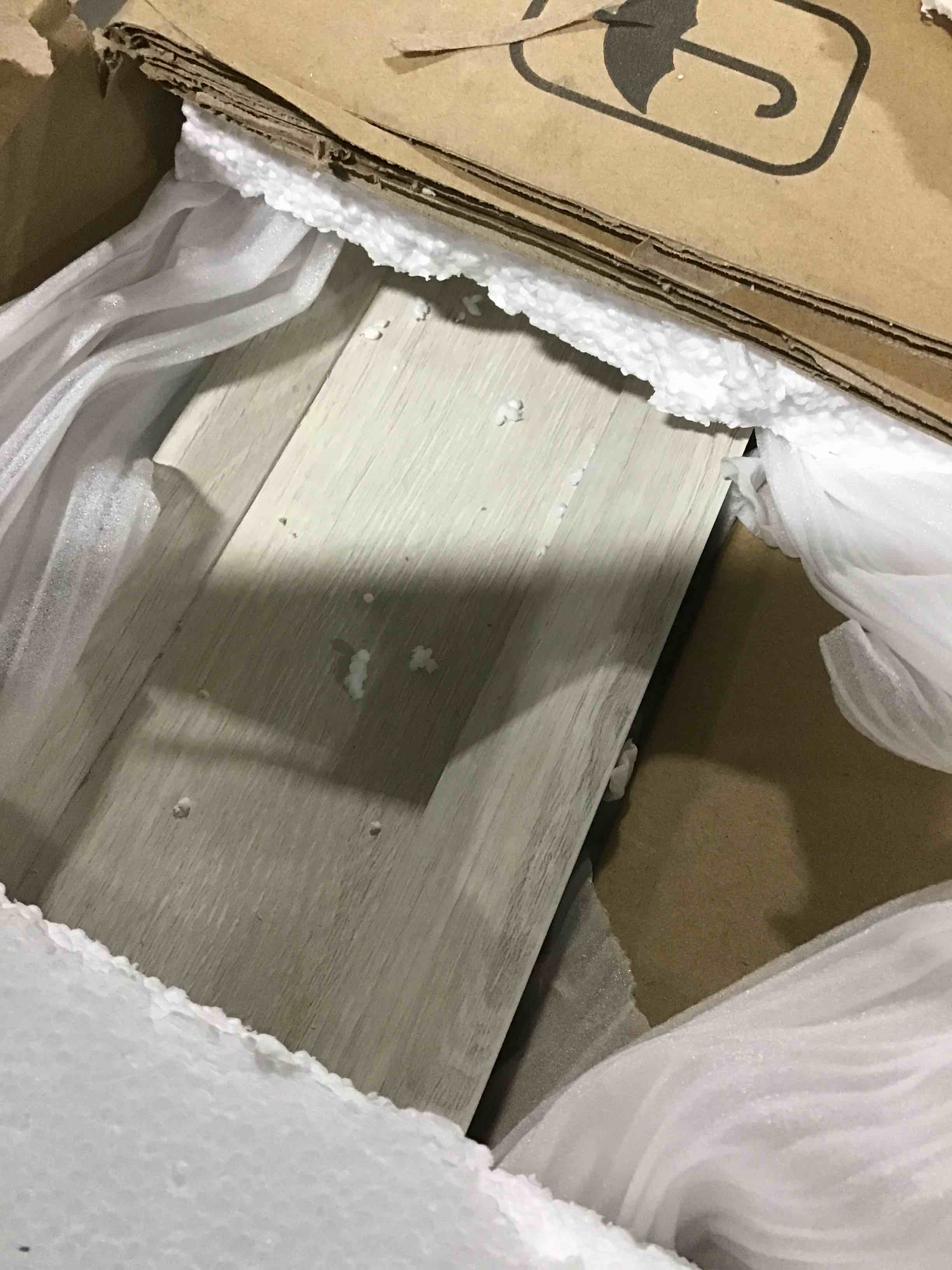 https://s3.amazonaws.com/lotting-images-prod/bidfta/BLU5607590_1700512068173.jpeg