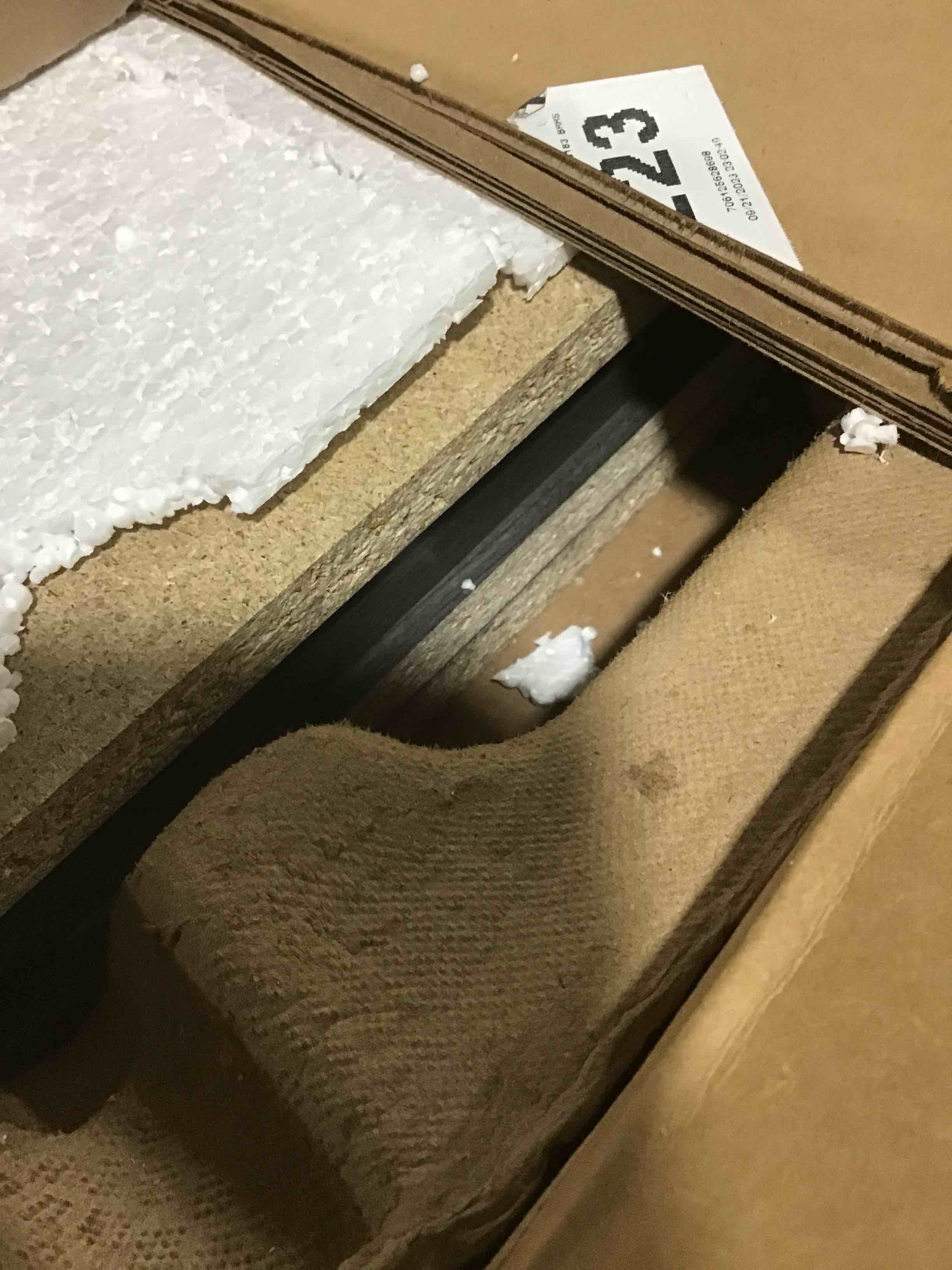 https://s3.amazonaws.com/lotting-images-prod/bidfta/BLU5607592_1700511125576.jpeg