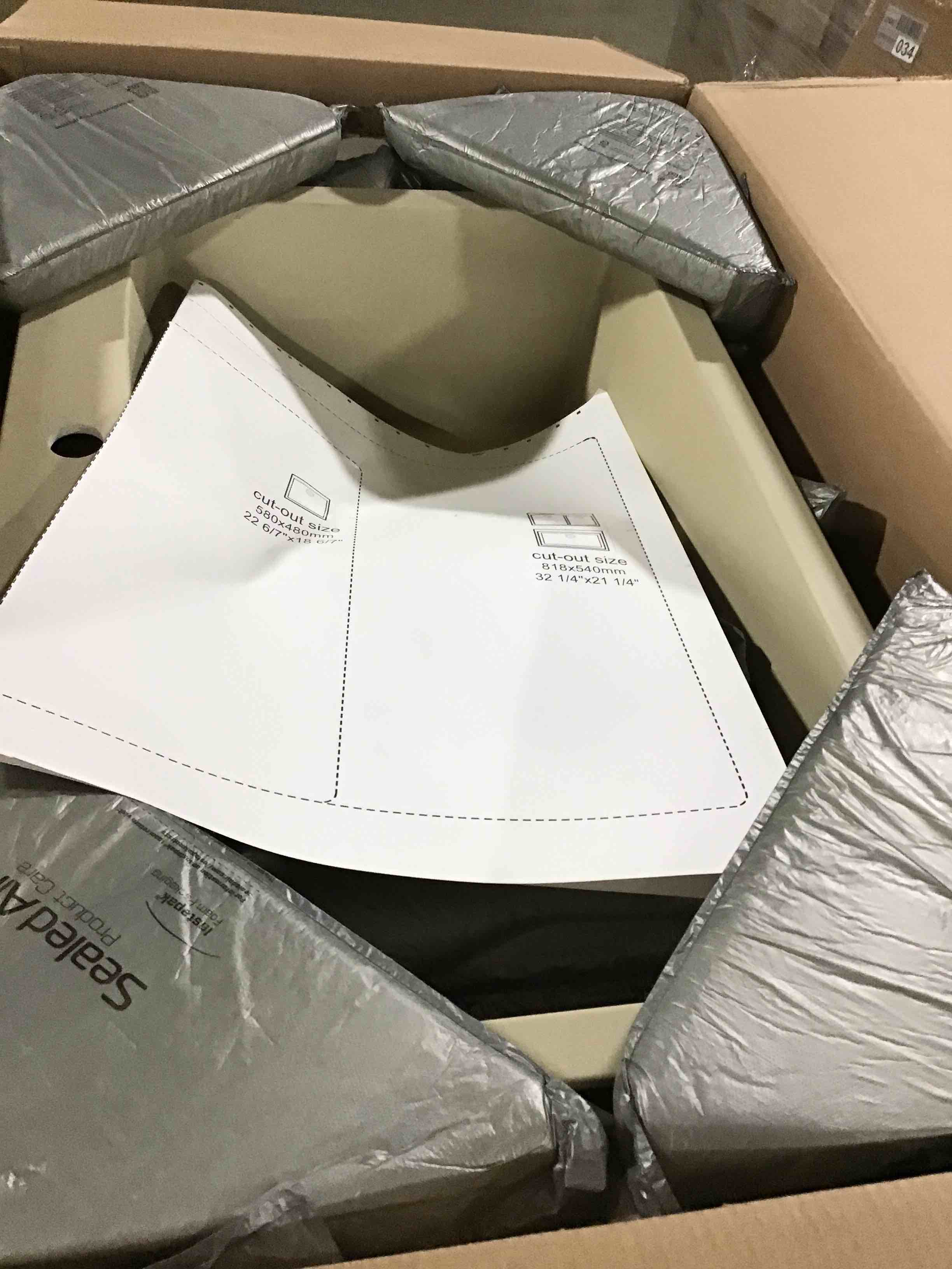 https://s3.amazonaws.com/lotting-images-prod/bidfta/BLU5607831_1700835929760.jpeg