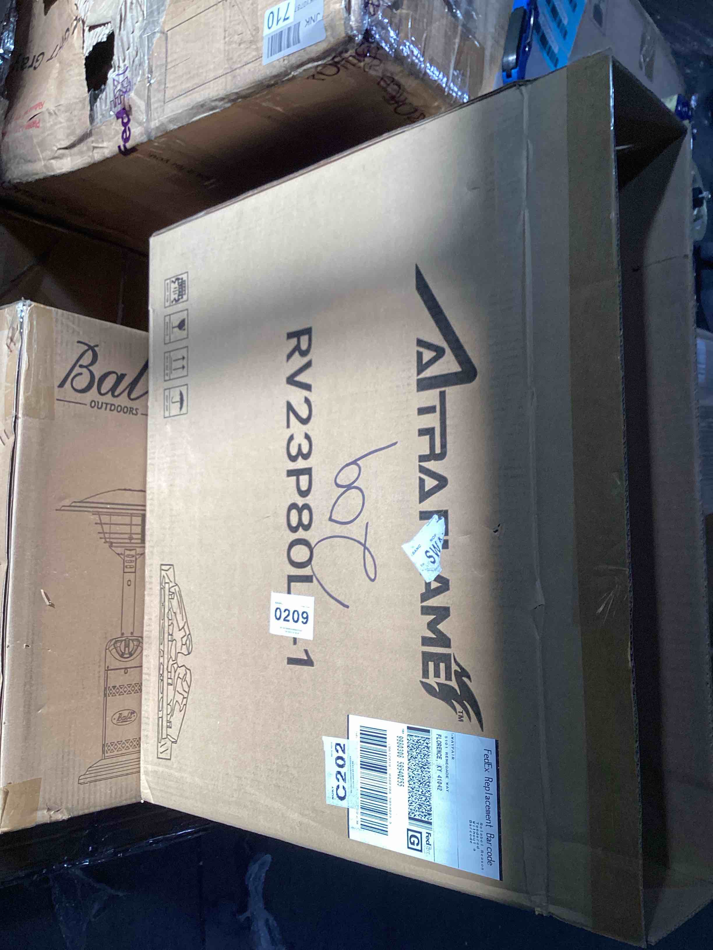 https://s3.amazonaws.com/lotting-images-prod/bidfta/BLU5608883_1701981433312.jpeg