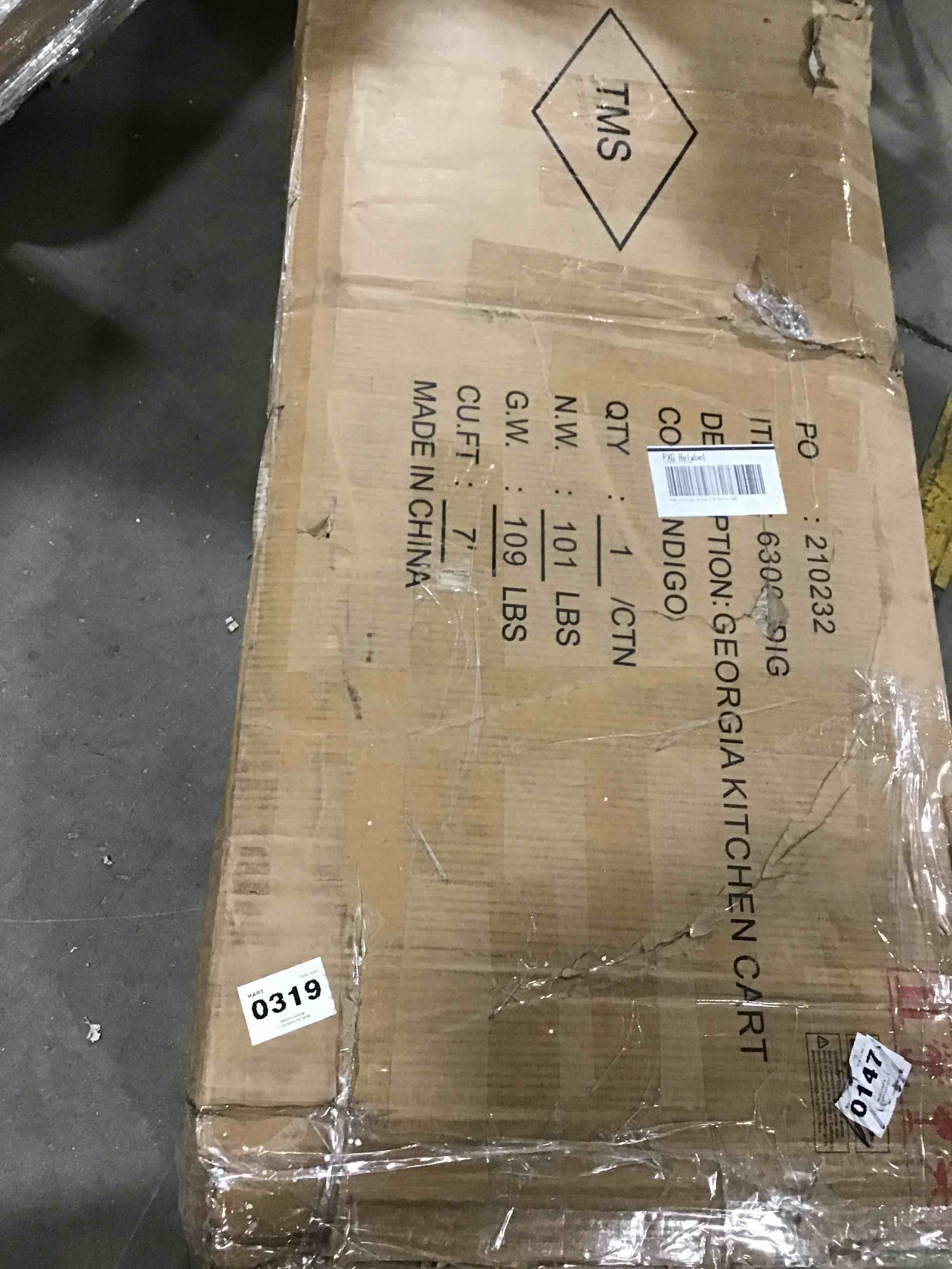 https://s3.amazonaws.com/lotting-images-prod/bidfta/BLU5609733_1701981830863.jpeg