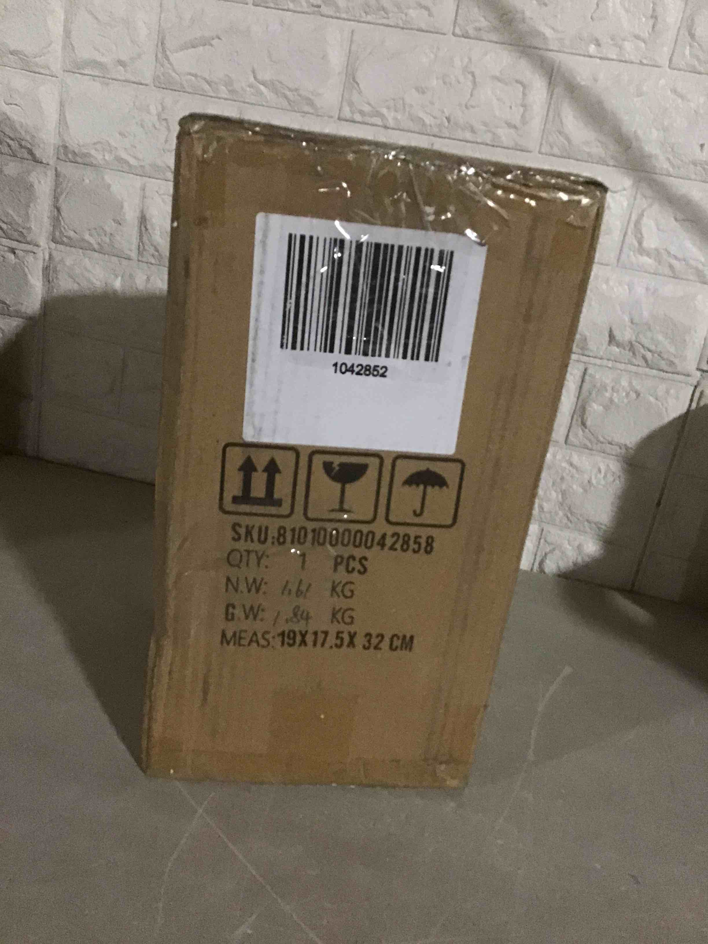 https://s3.amazonaws.com/lotting-images-prod/bidfta/BLU5610509_1700661888848.jpeg