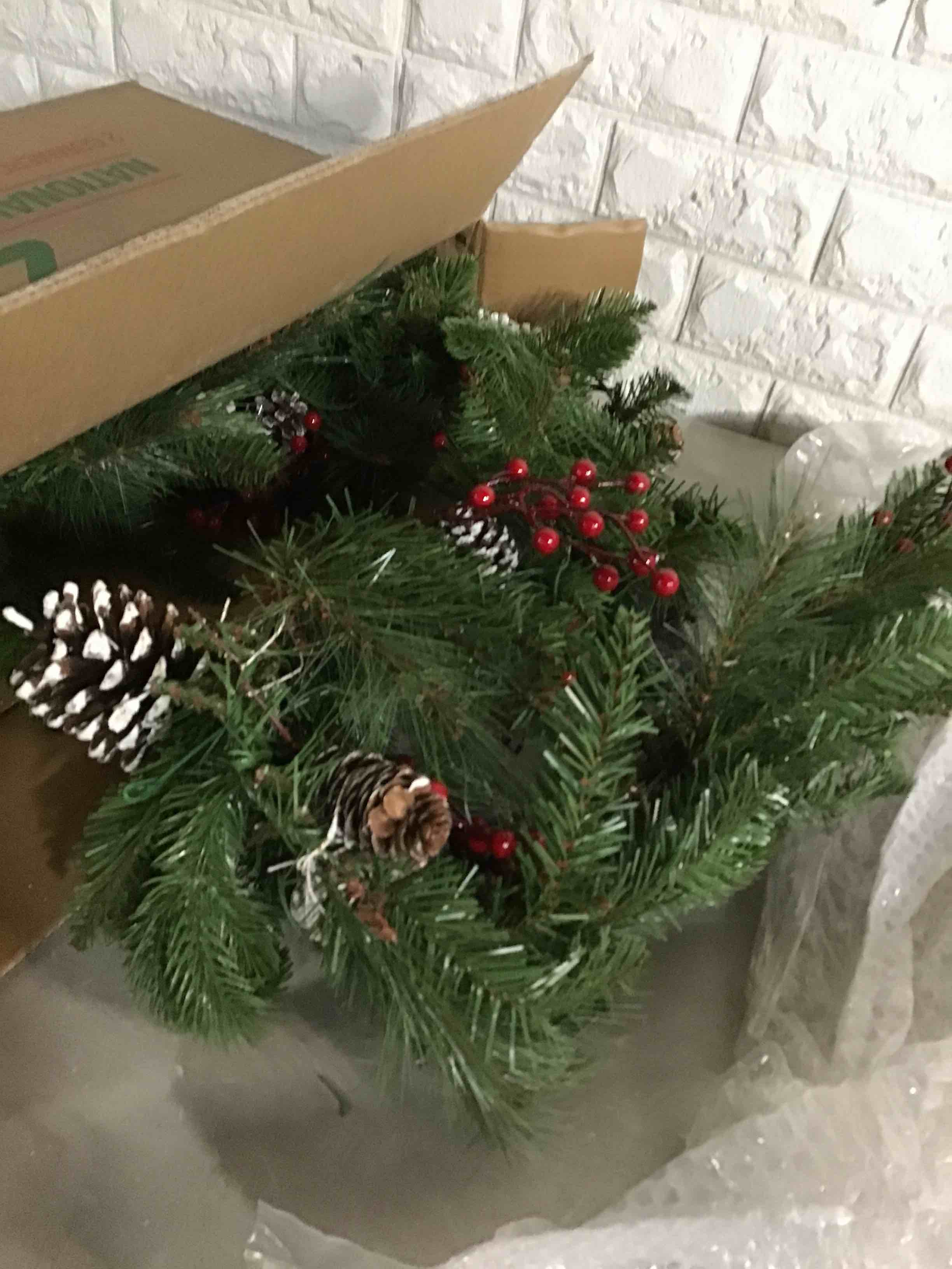 https://s3.amazonaws.com/lotting-images-prod/bidfta/BLU5611648_1702390186484.jpeg