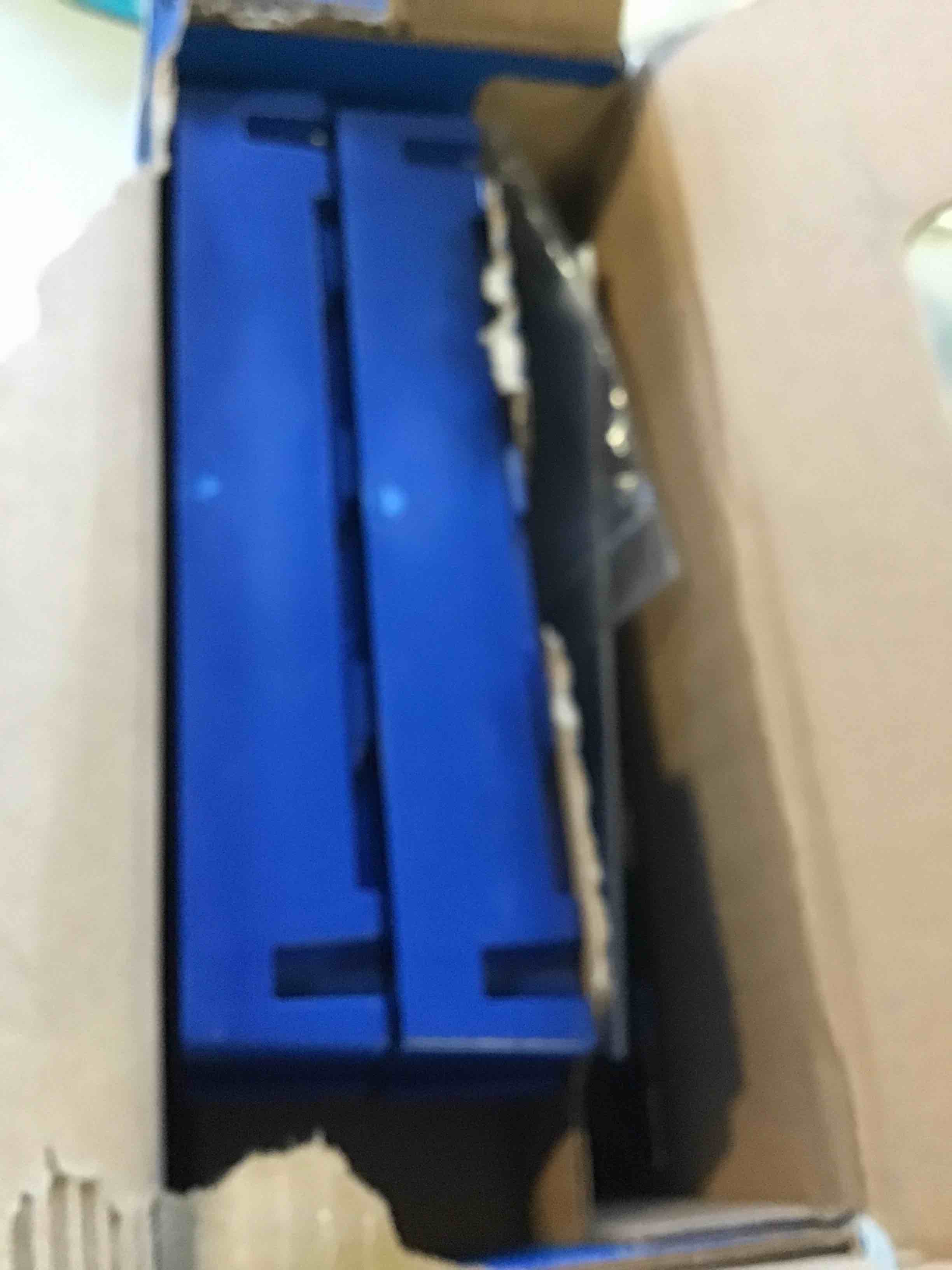 https://s3.amazonaws.com/lotting-images-prod/bidfta/BLU5613075_1696335246297.jpeg