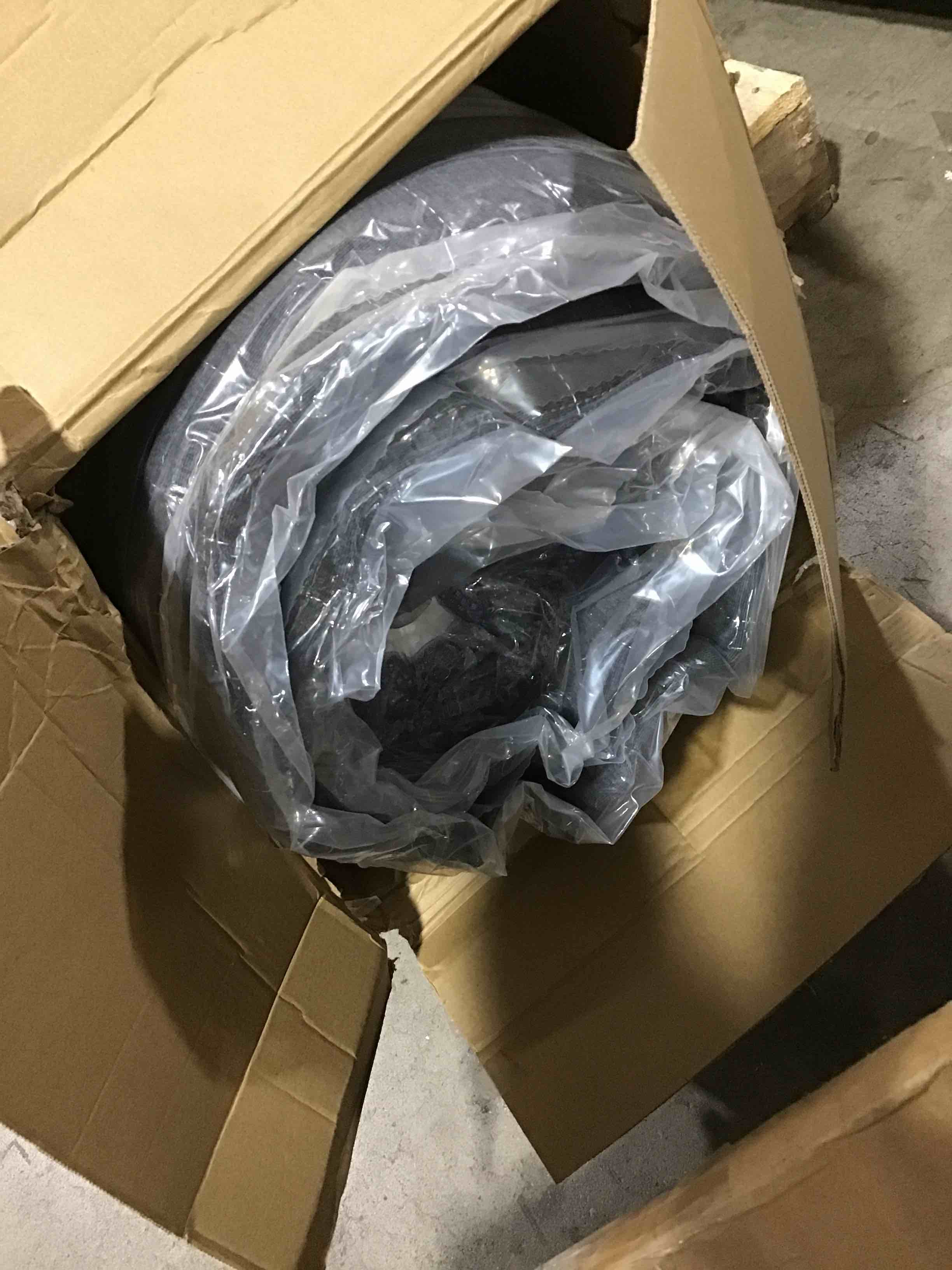 https://s3.amazonaws.com/lotting-images-prod/bidfta/BLU5614447_1697550901152.jpeg