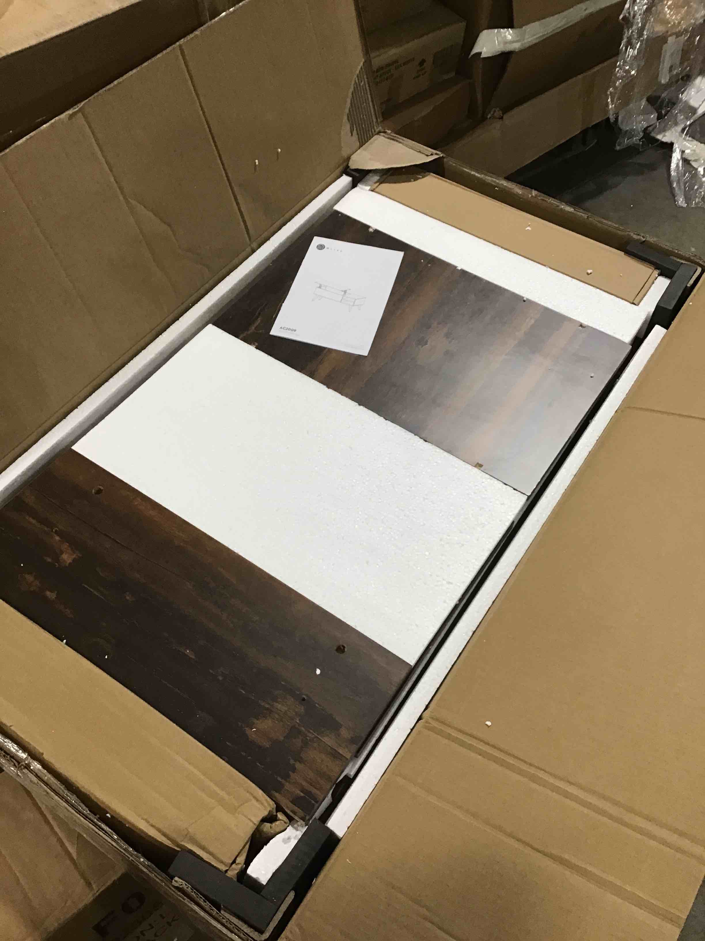 https://s3.amazonaws.com/lotting-images-prod/bidfta/BLU5614550_1697627811391.jpeg