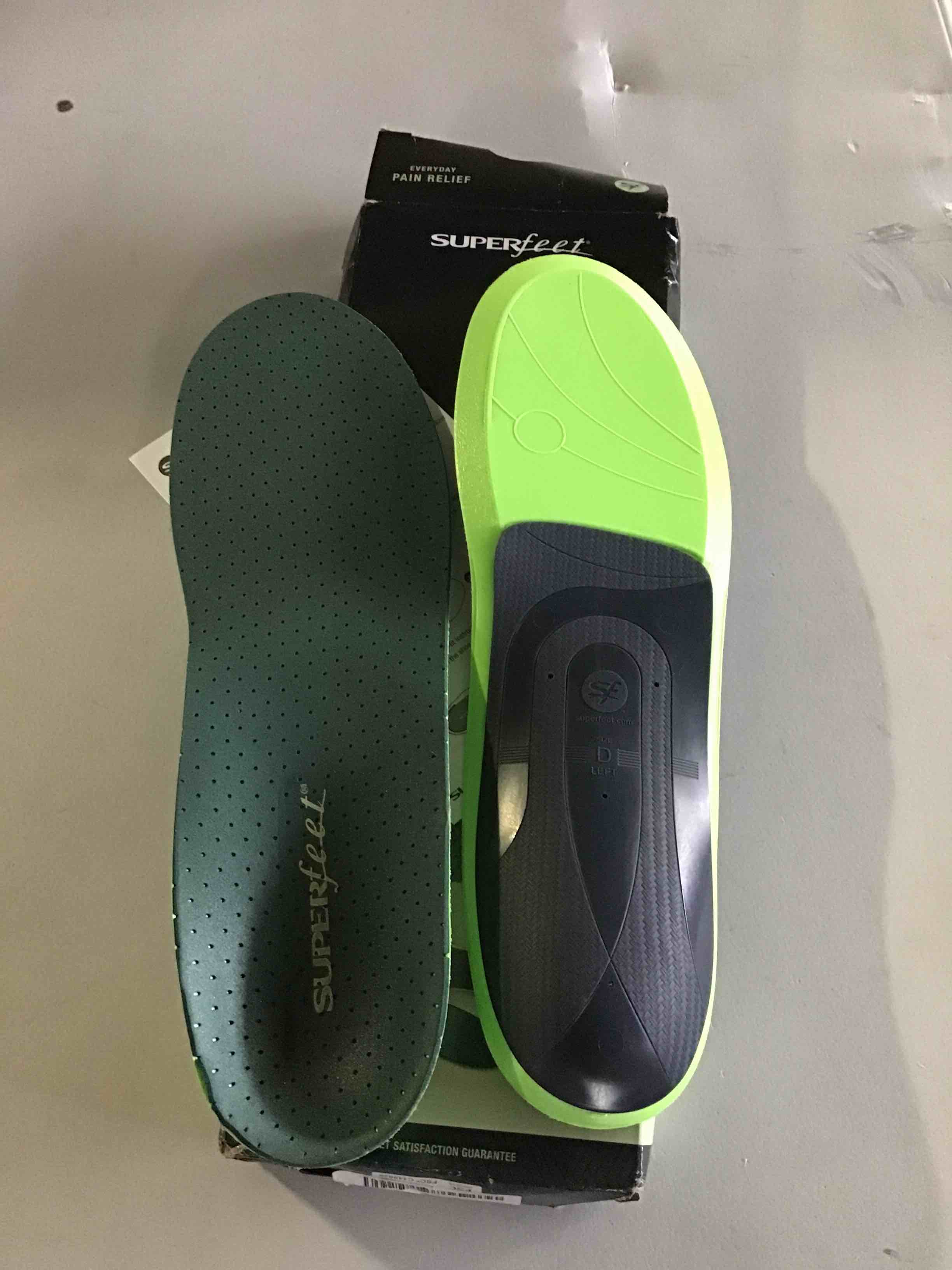 https://s3.amazonaws.com/lotting-images-prod/bidfta/BLU5616870_1695995078787.jpeg
