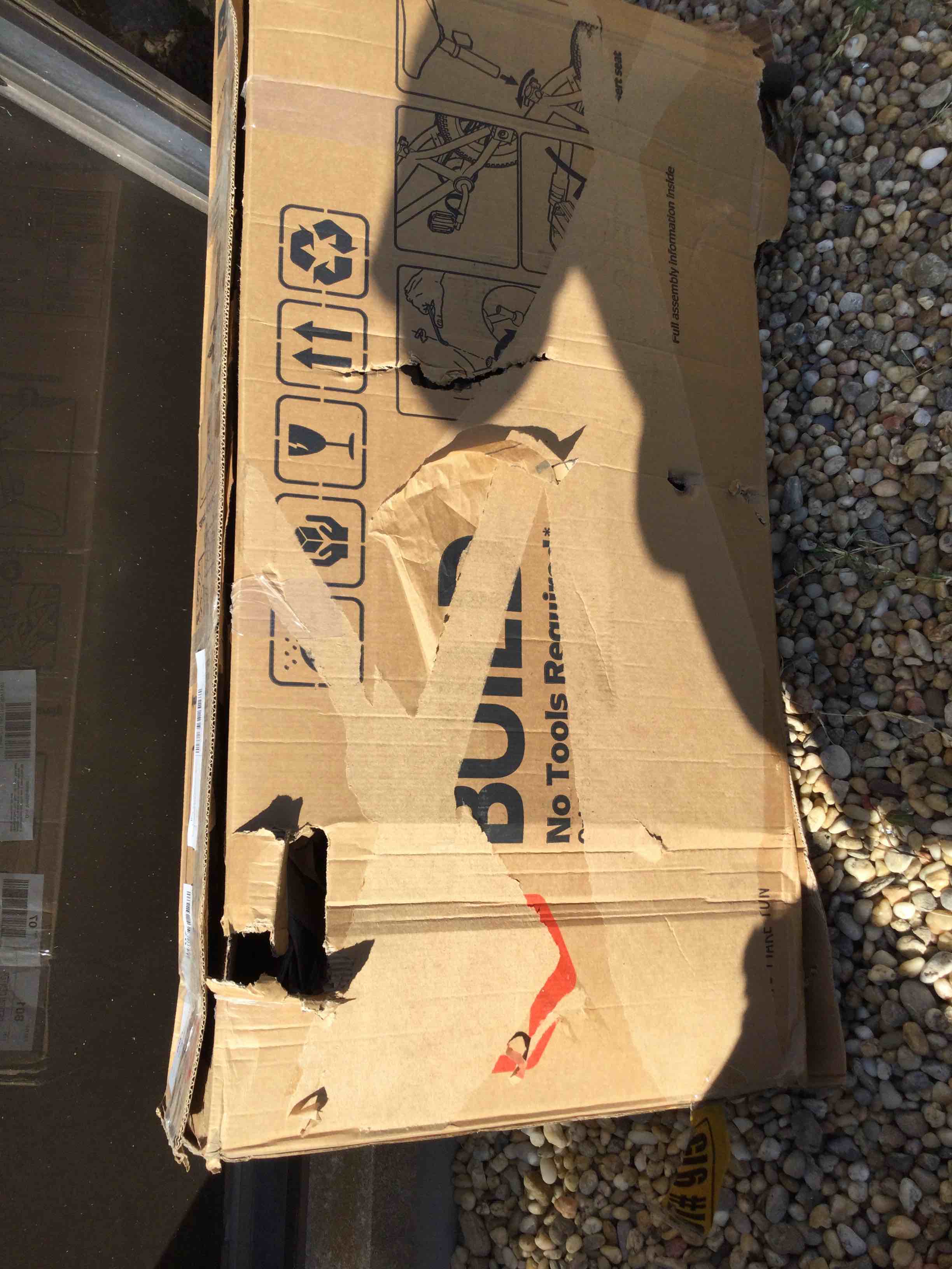 https://s3.amazonaws.com/lotting-images-prod/bidfta/BLU5617342_1696446455114.jpeg