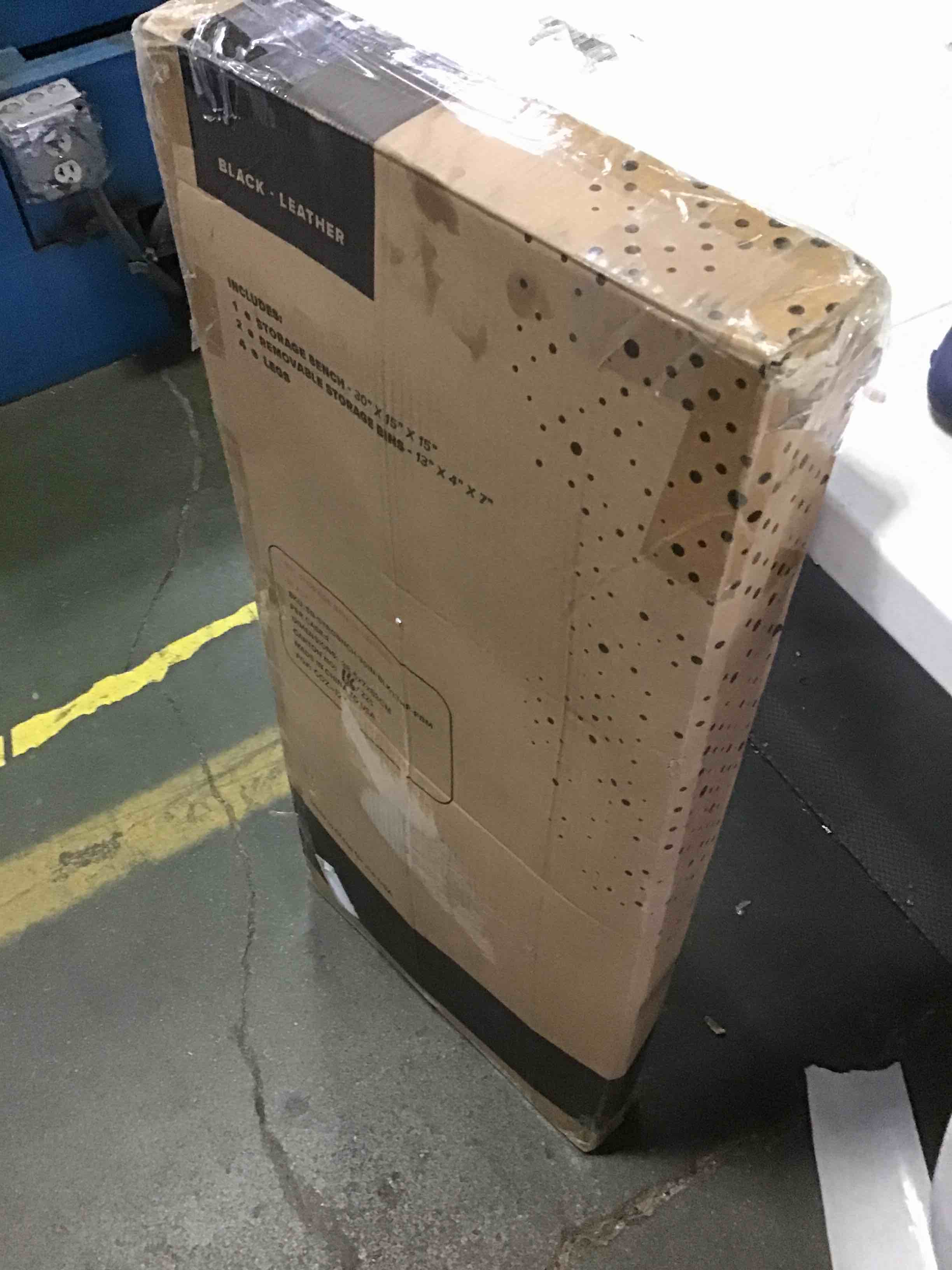 https://s3.amazonaws.com/lotting-images-prod/bidfta/BLU5617995_1695839217557.jpeg