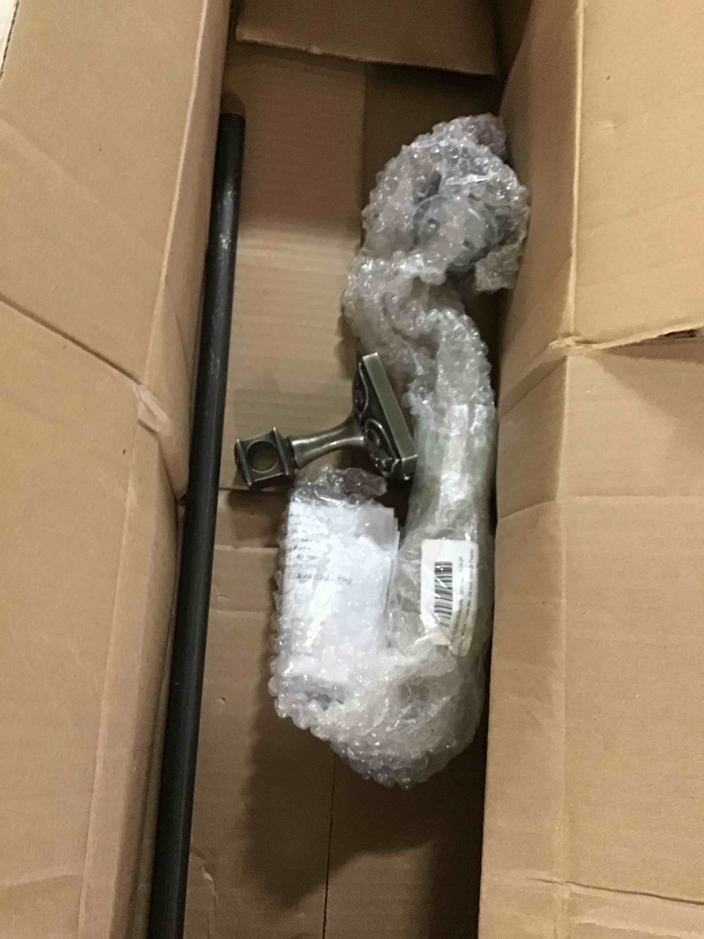 https://s3.amazonaws.com/lotting-images-prod/bidfta/BLU5618757_1696347757372.jpeg
