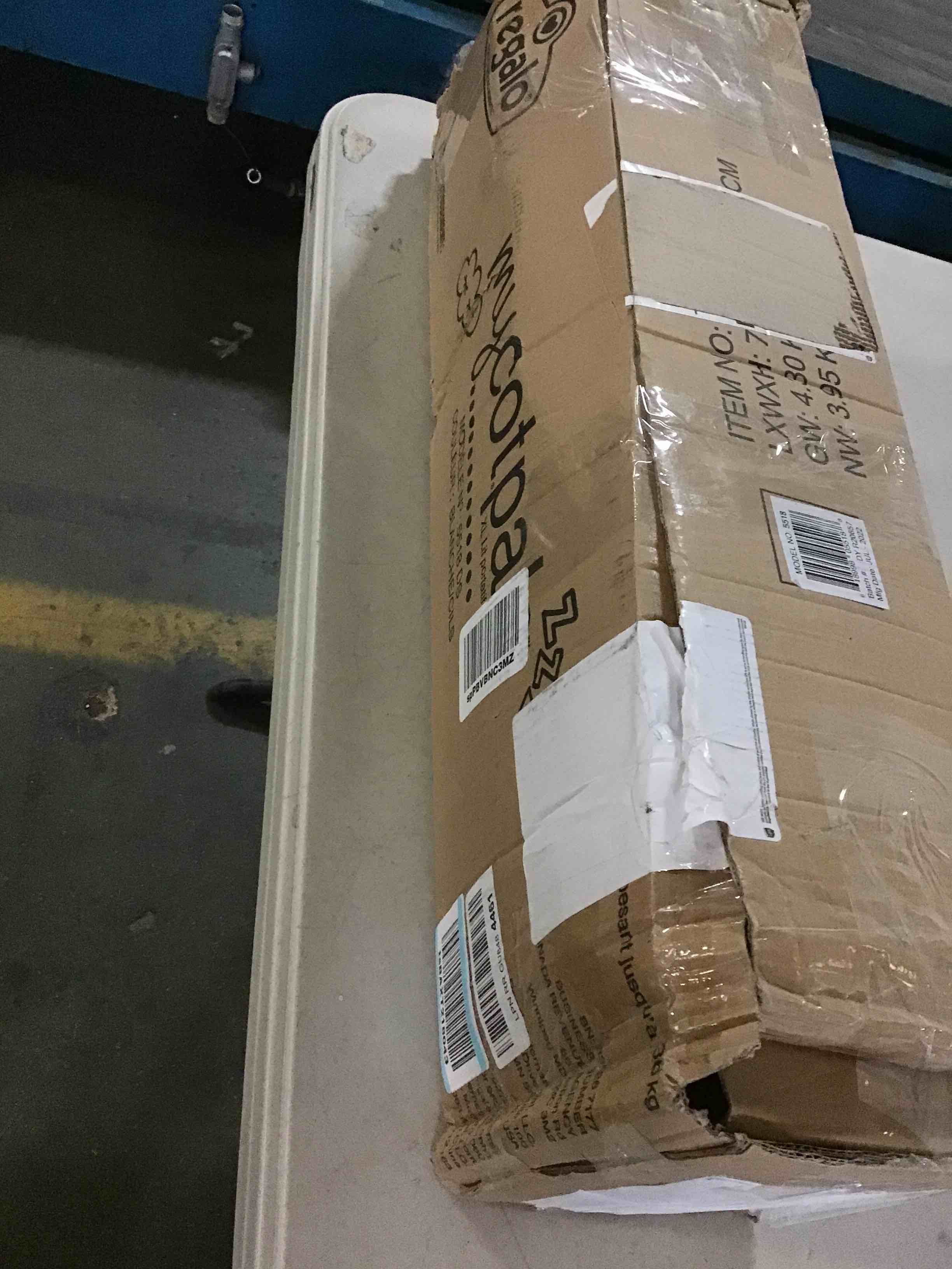 https://s3.amazonaws.com/lotting-images-prod/bidfta/BLU5618799_1696355129002.jpeg