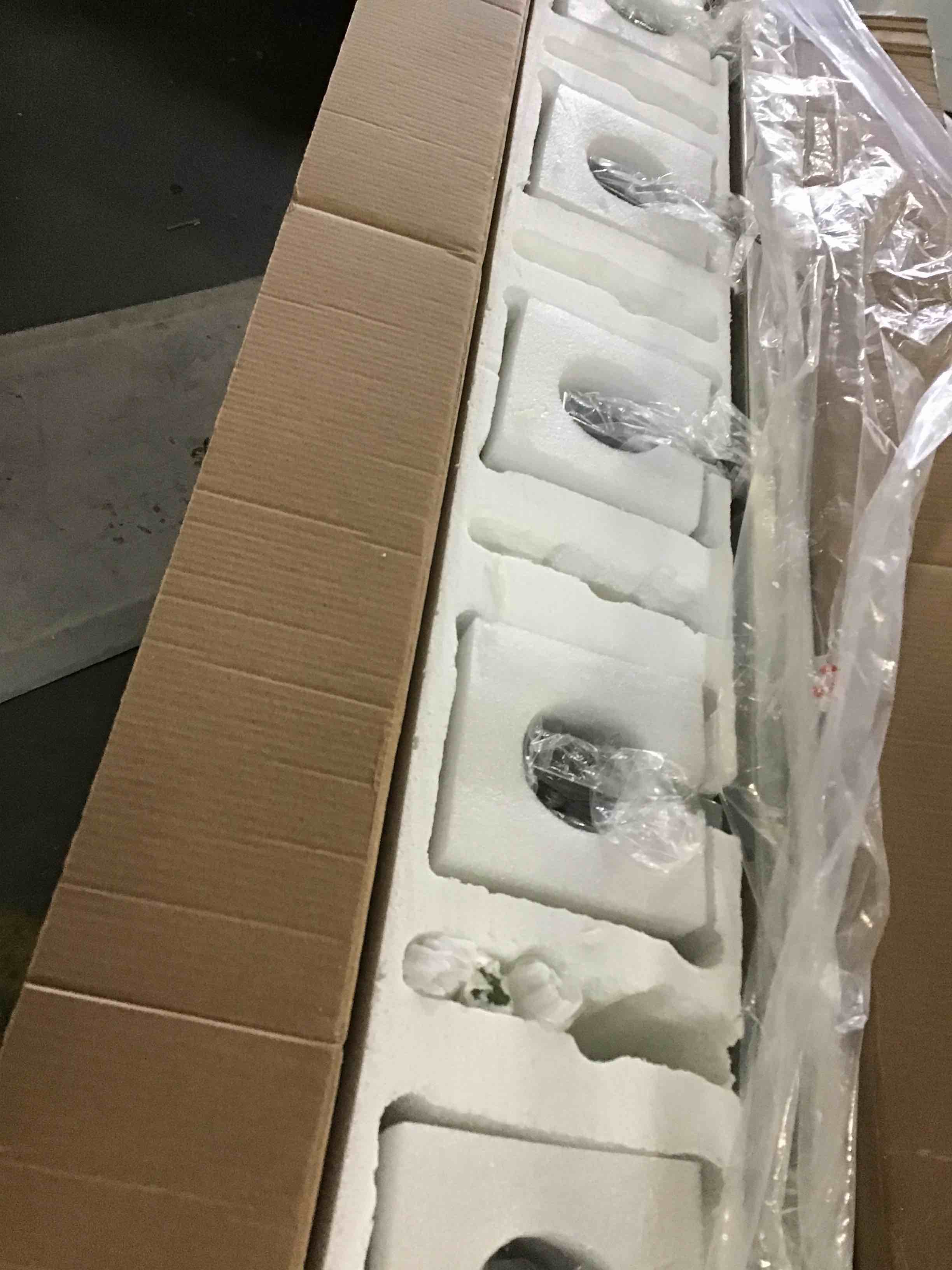 https://s3.amazonaws.com/lotting-images-prod/bidfta/BLU5618983_1696435265548.jpeg