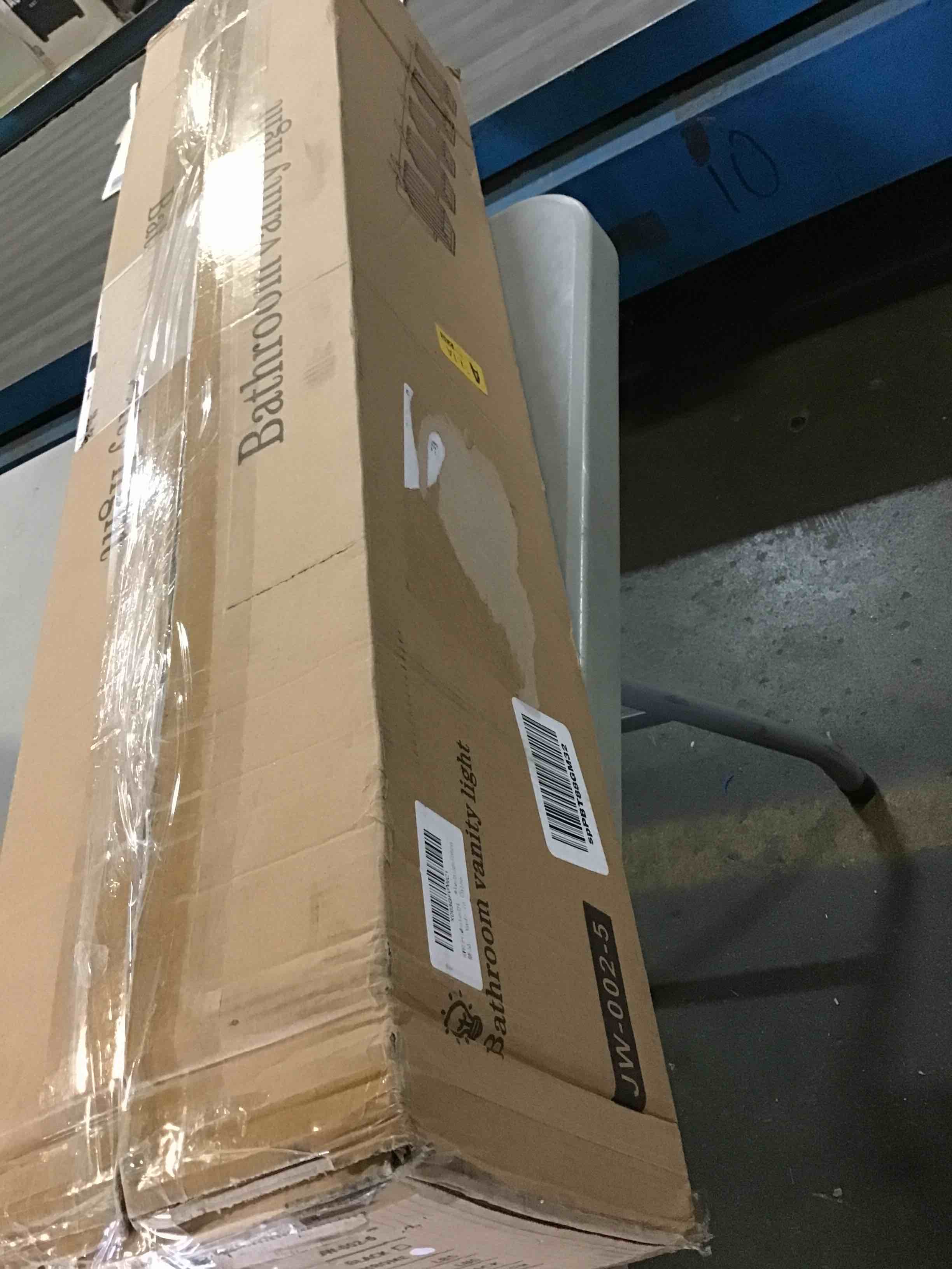 https://s3.amazonaws.com/lotting-images-prod/bidfta/BLU5618983_1696435302372.jpeg