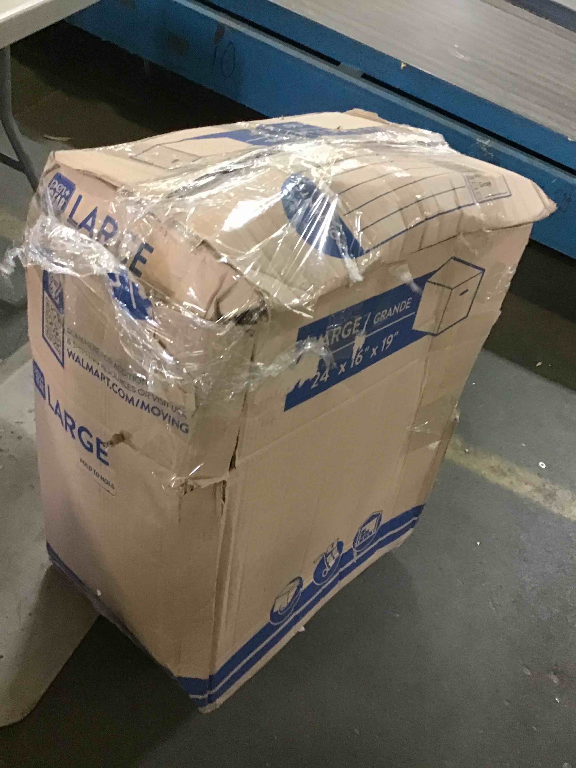 https://s3.amazonaws.com/lotting-images-prod/bidfta/BLU5619050_1696447324184.jpeg