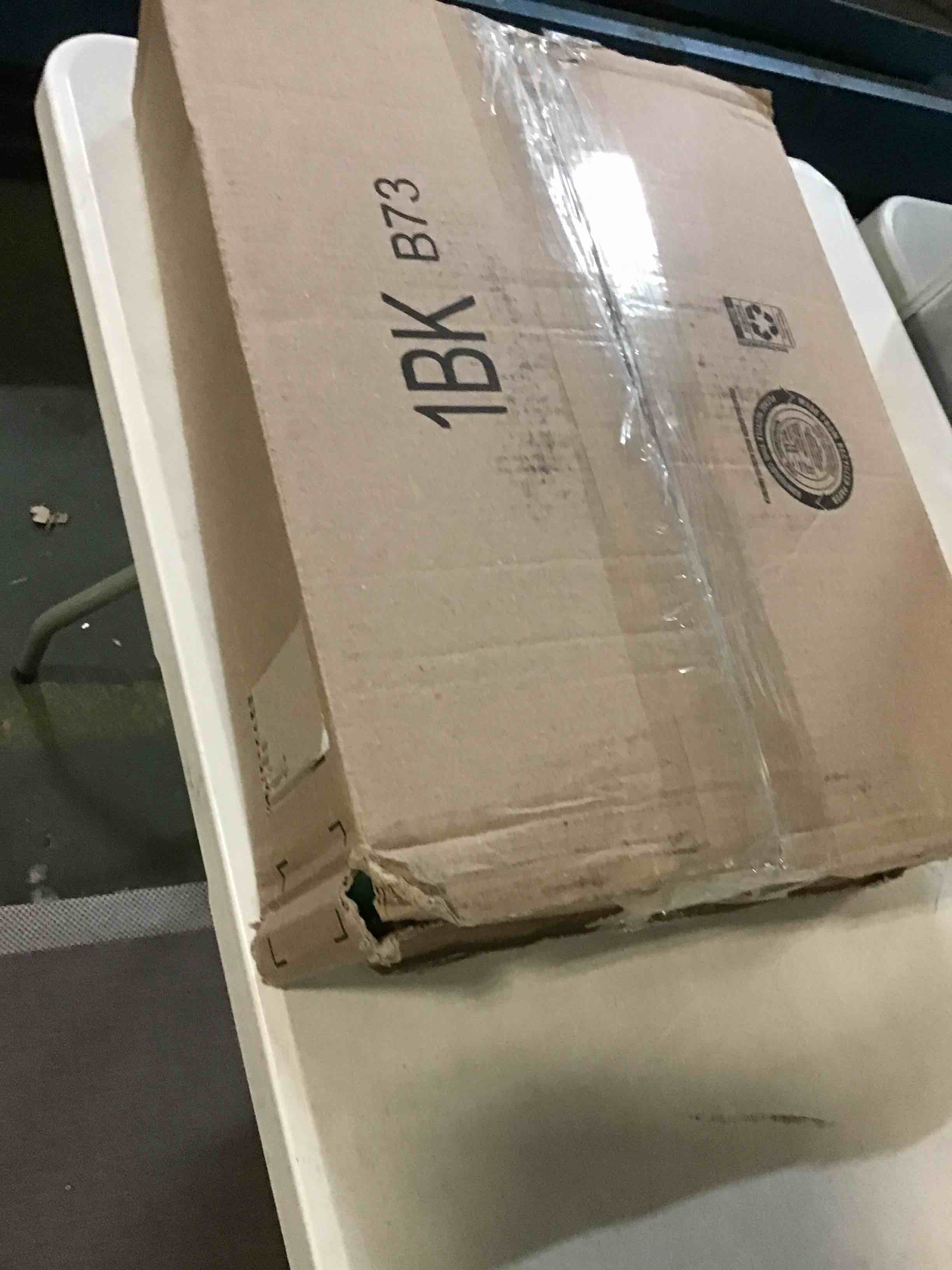 https://s3.amazonaws.com/lotting-images-prod/bidfta/BLU5619095_1696507199013.jpeg