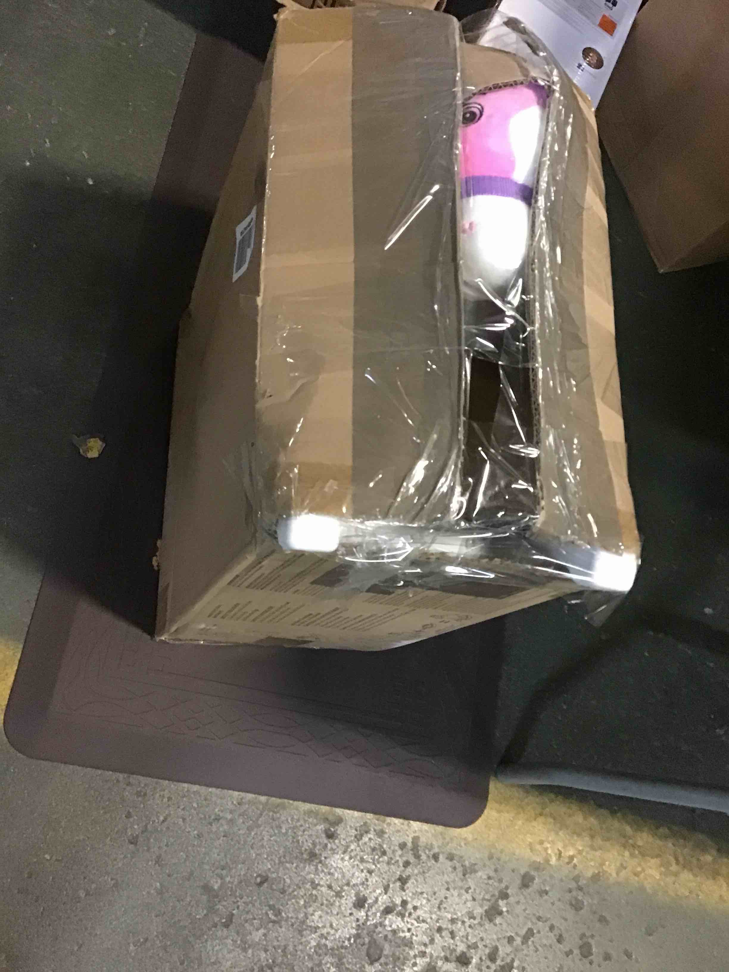 https://s3.amazonaws.com/lotting-images-prod/bidfta/BLU5619306_1696595429651.jpeg