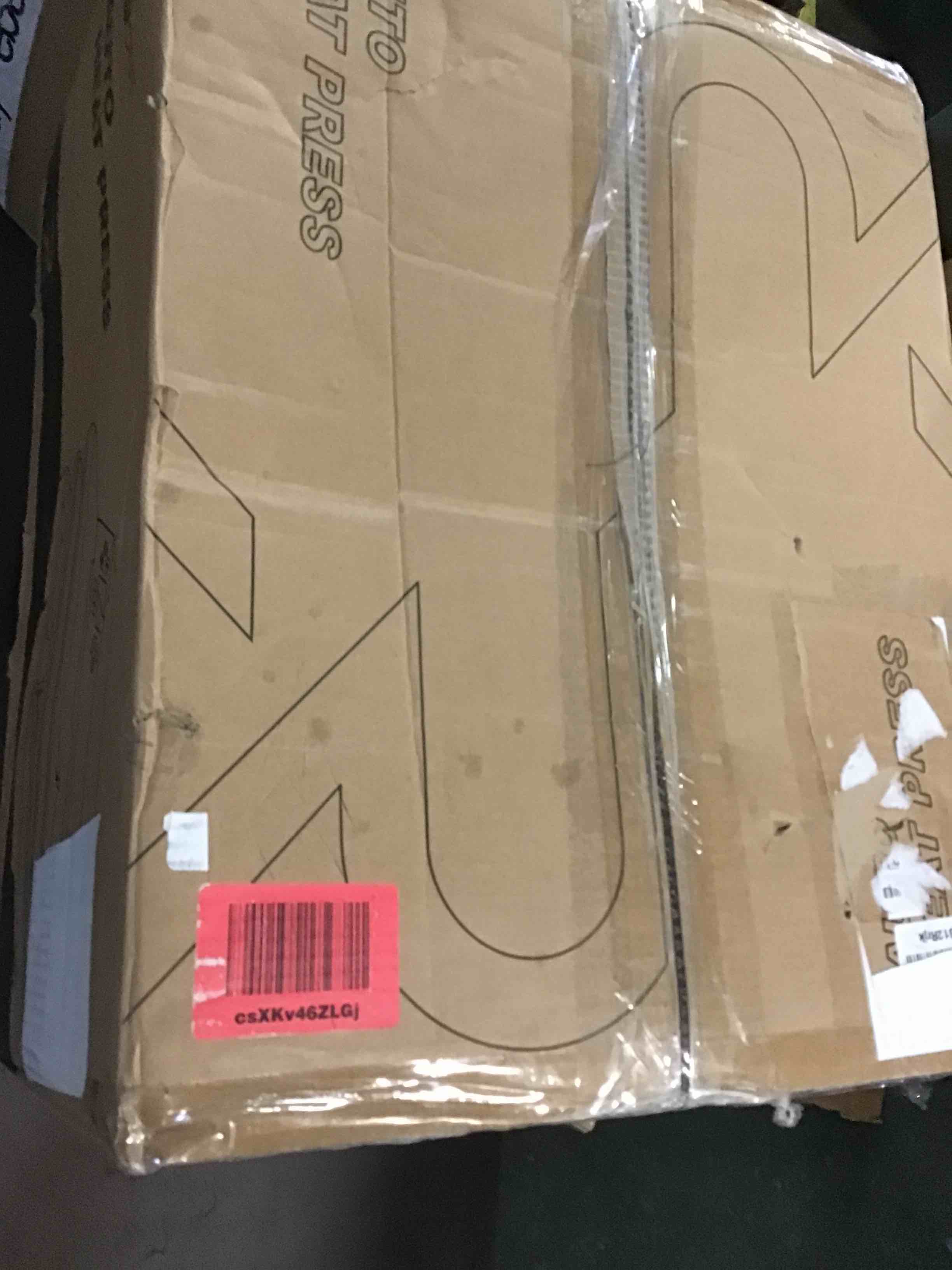 https://s3.amazonaws.com/lotting-images-prod/bidfta/BLU5619360_1696604885039.jpeg