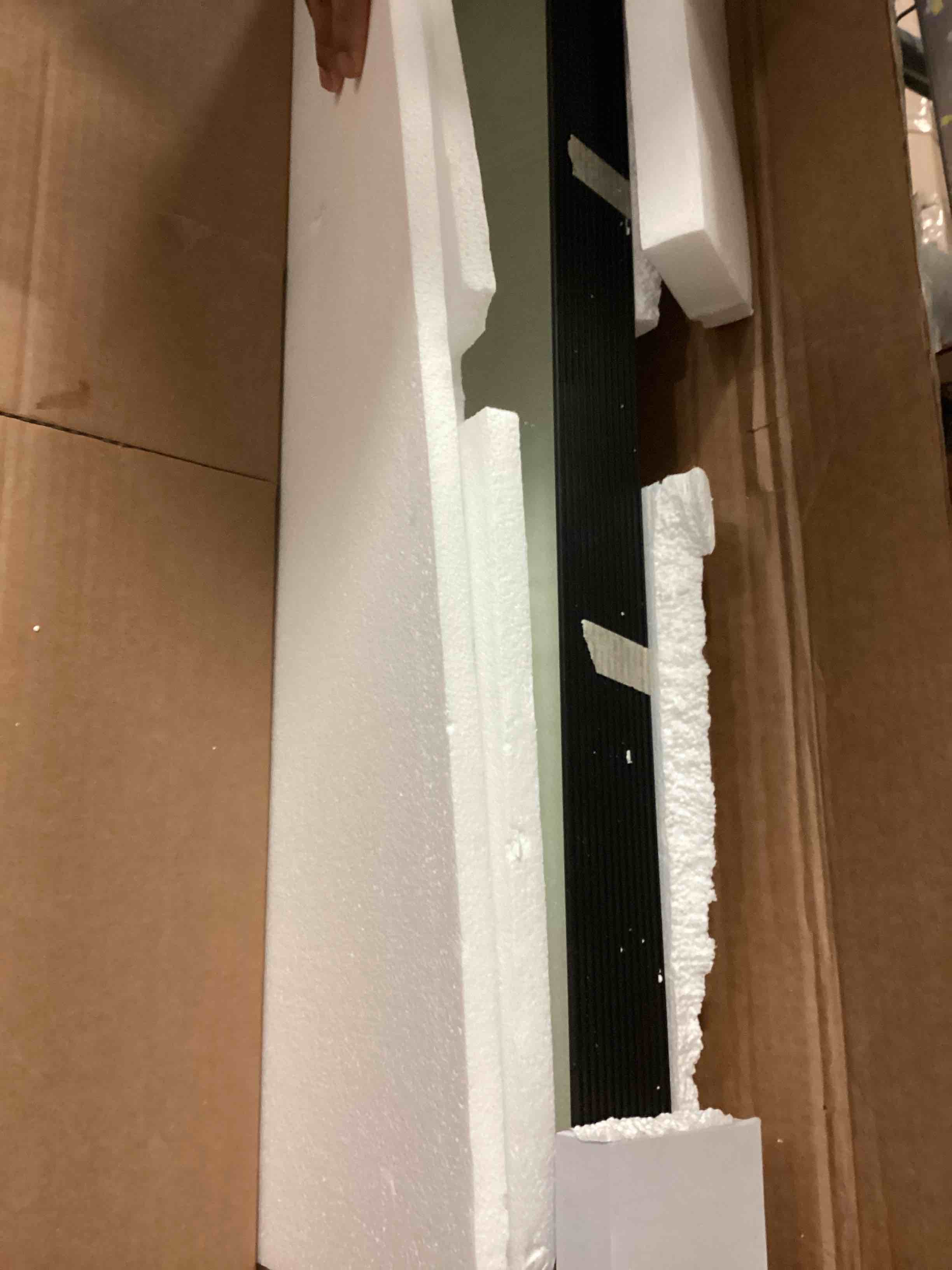 https://s3.amazonaws.com/lotting-images-prod/bidfta/BLU5628622_1700054430441.jpeg