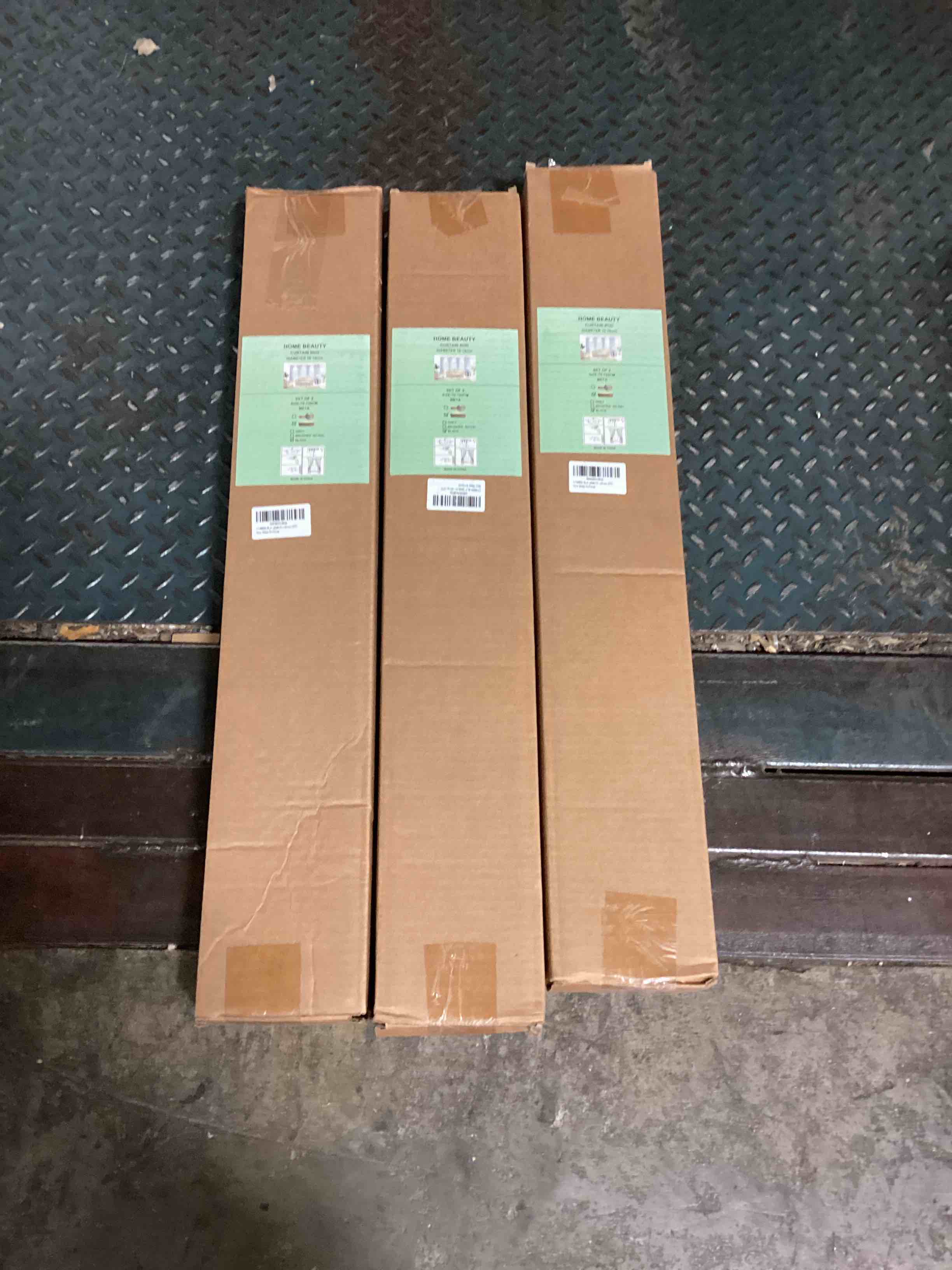 https://s3.amazonaws.com/lotting-images-prod/bidfta/BLU5628649_1700060531492.jpeg
