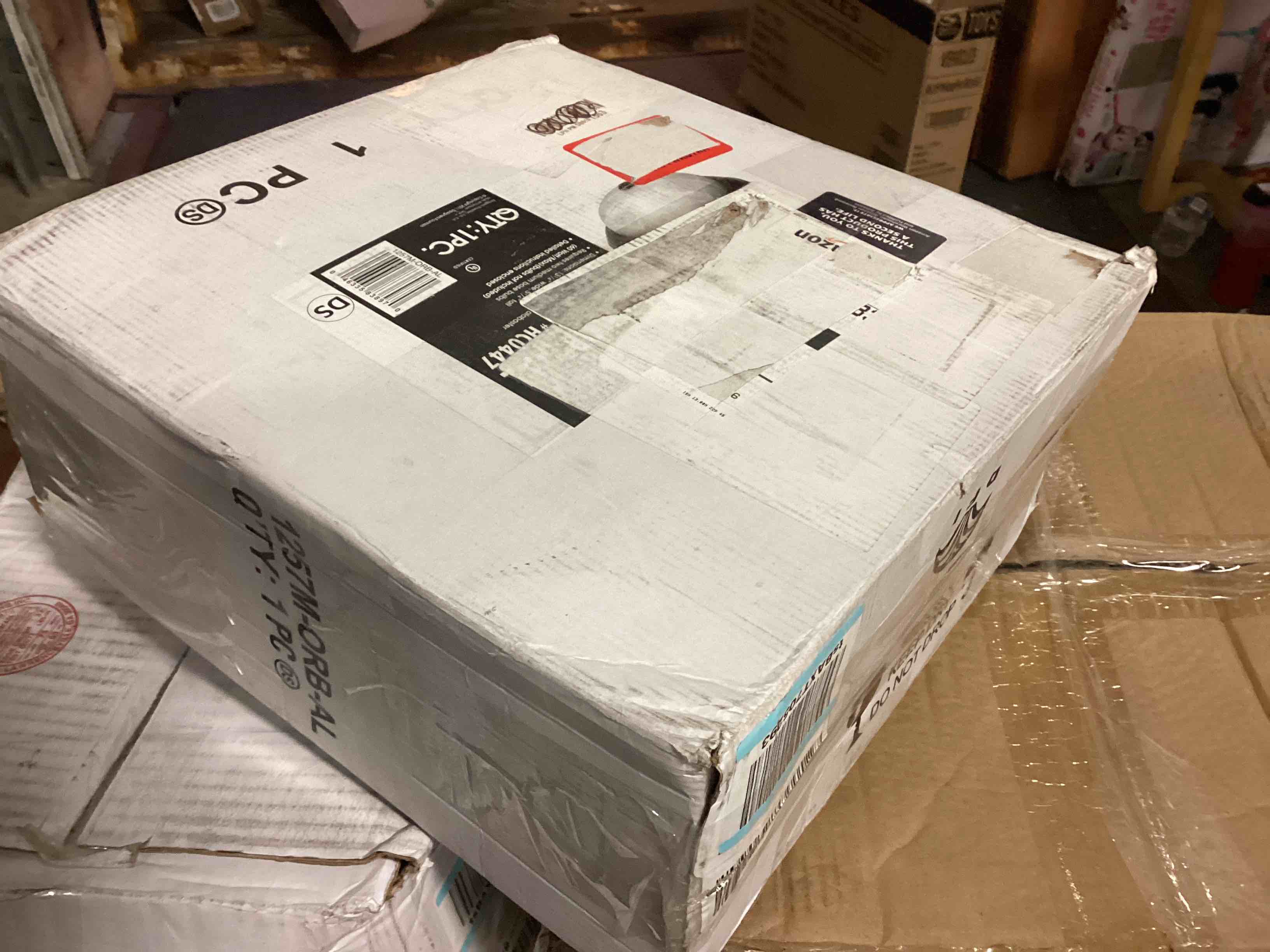 https://s3.amazonaws.com/lotting-images-prod/bidfta/BLU5628686_1700067330141.jpeg