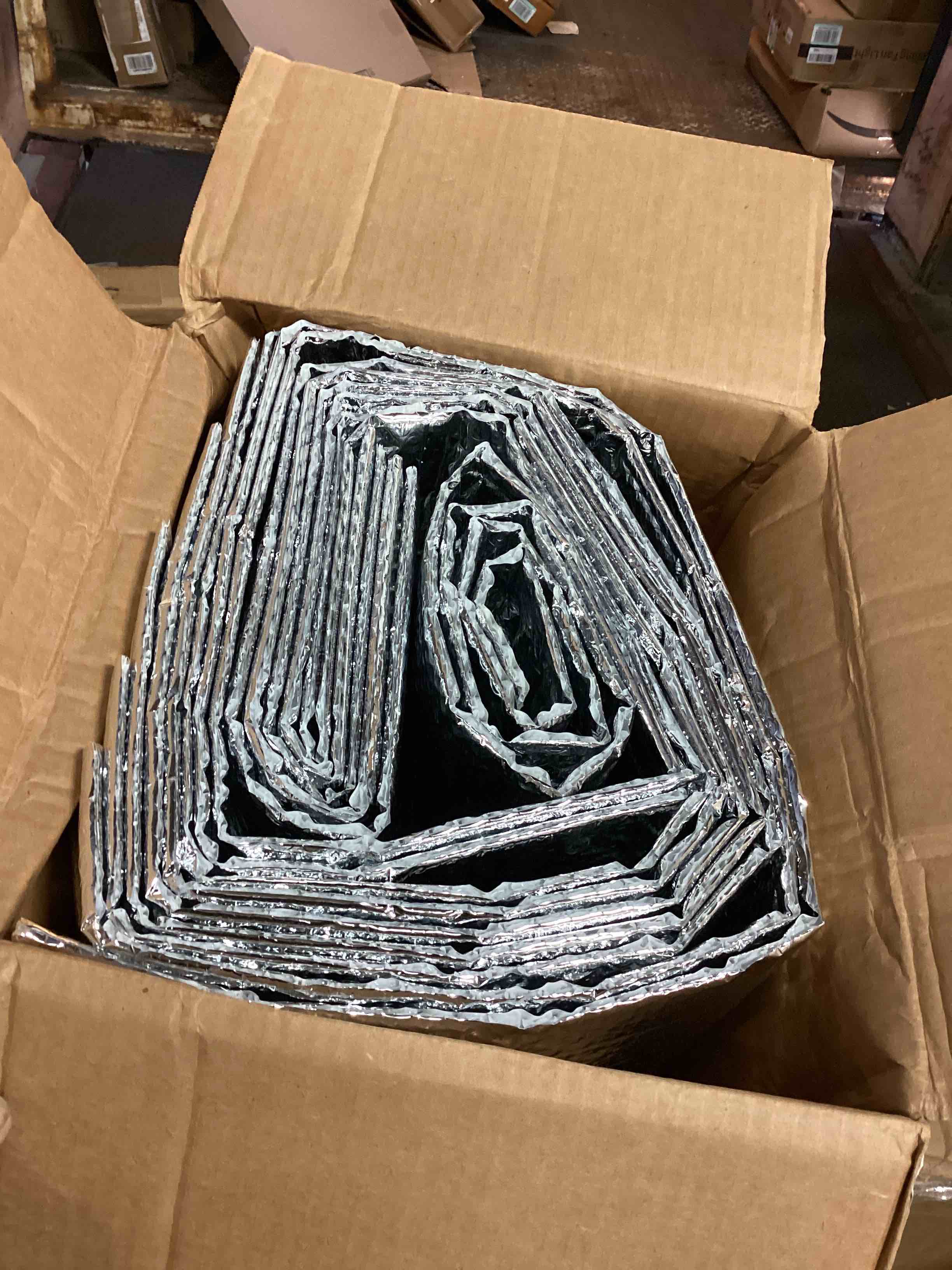 https://s3.amazonaws.com/lotting-images-prod/bidfta/BLU5628694_1700072579893.jpeg