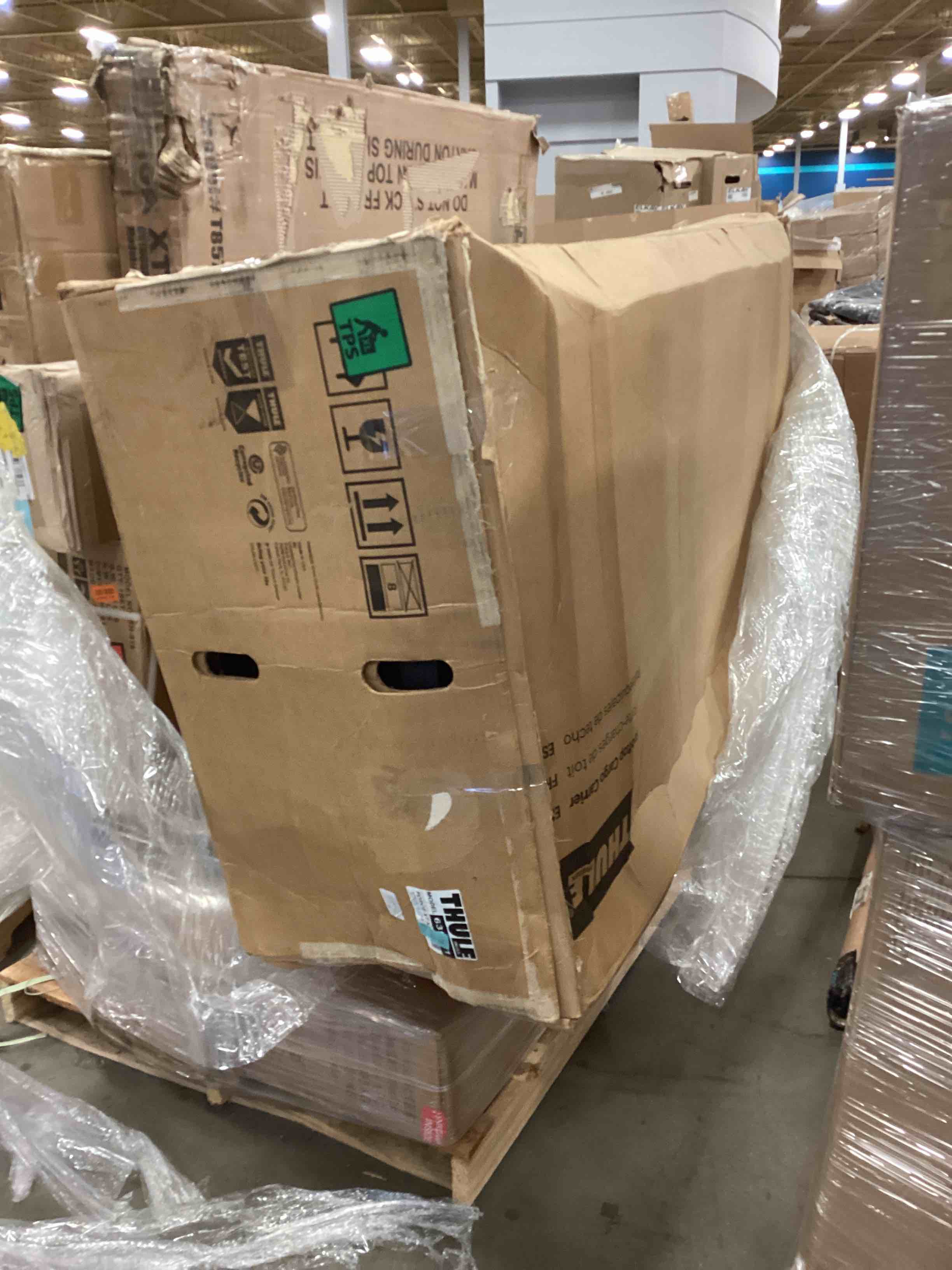 https://s3.amazonaws.com/lotting-images-prod/bidfta/BLU5629864_1701441041892.jpeg