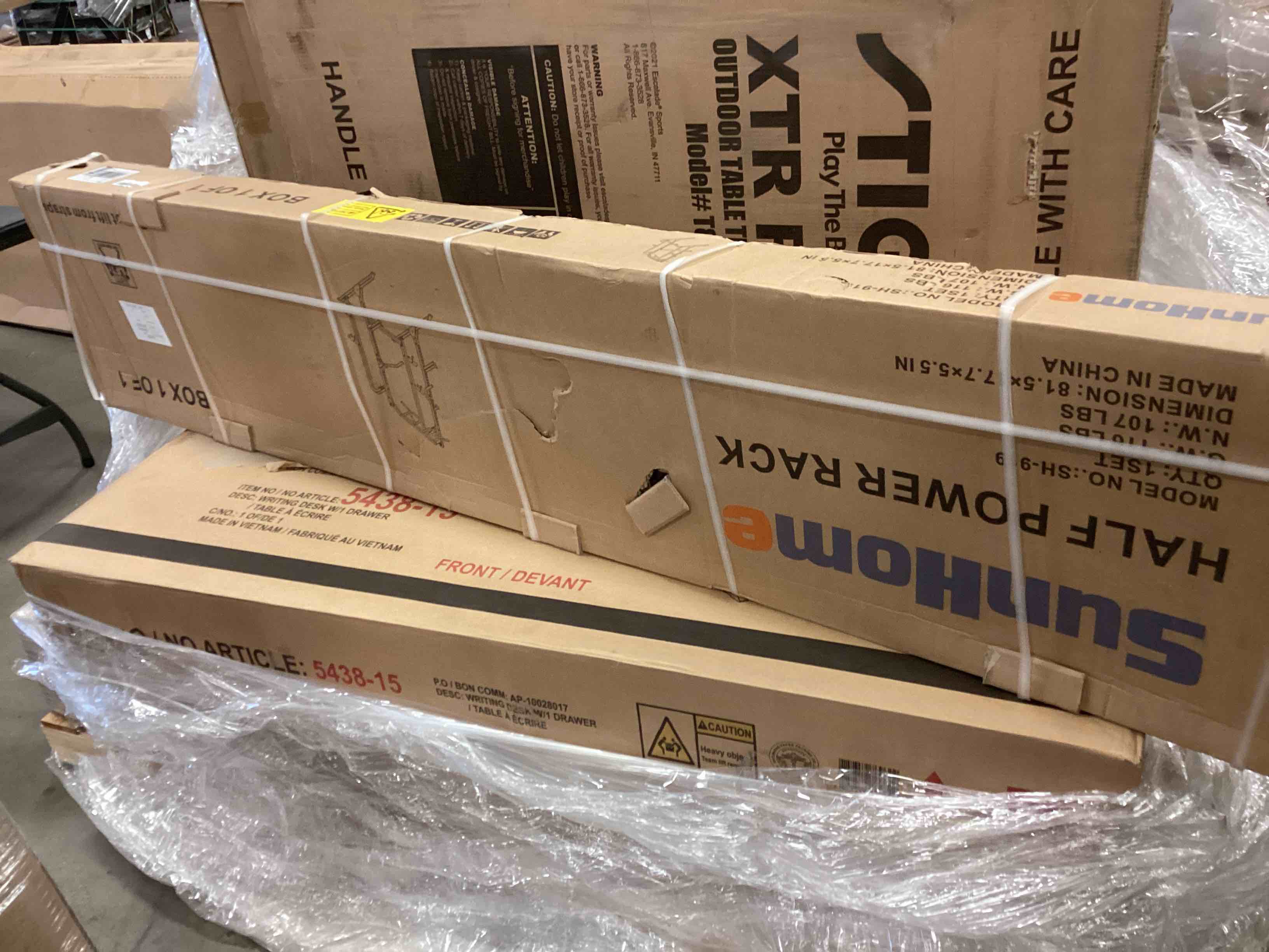 https://s3.amazonaws.com/lotting-images-prod/bidfta/BLU5629866_1701442037560.jpeg