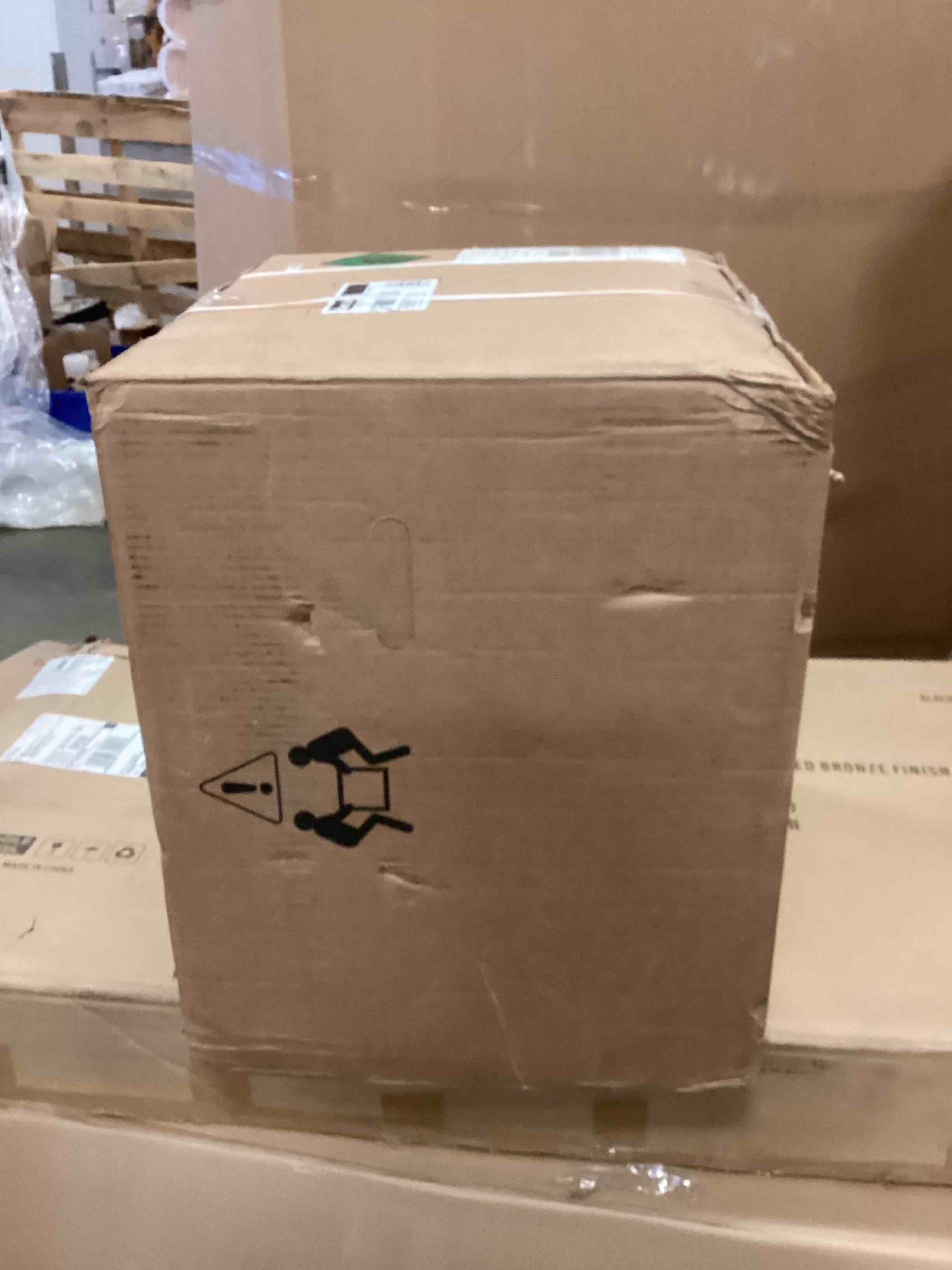 https://s3.amazonaws.com/lotting-images-prod/bidfta/BLU5629875_1701449367676.jpeg