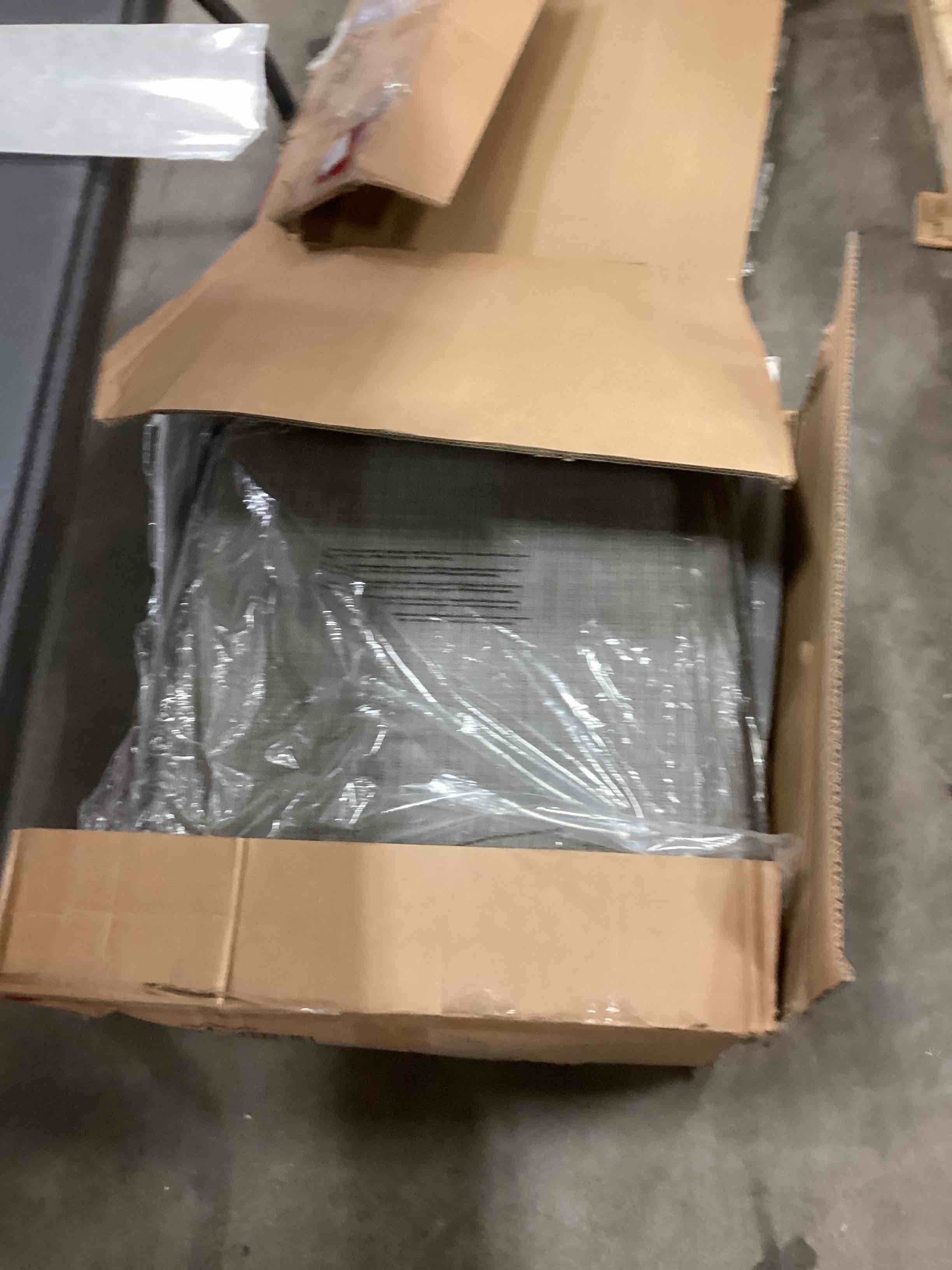 https://s3.amazonaws.com/lotting-images-prod/bidfta/BLU5629879_1701450825742.jpeg