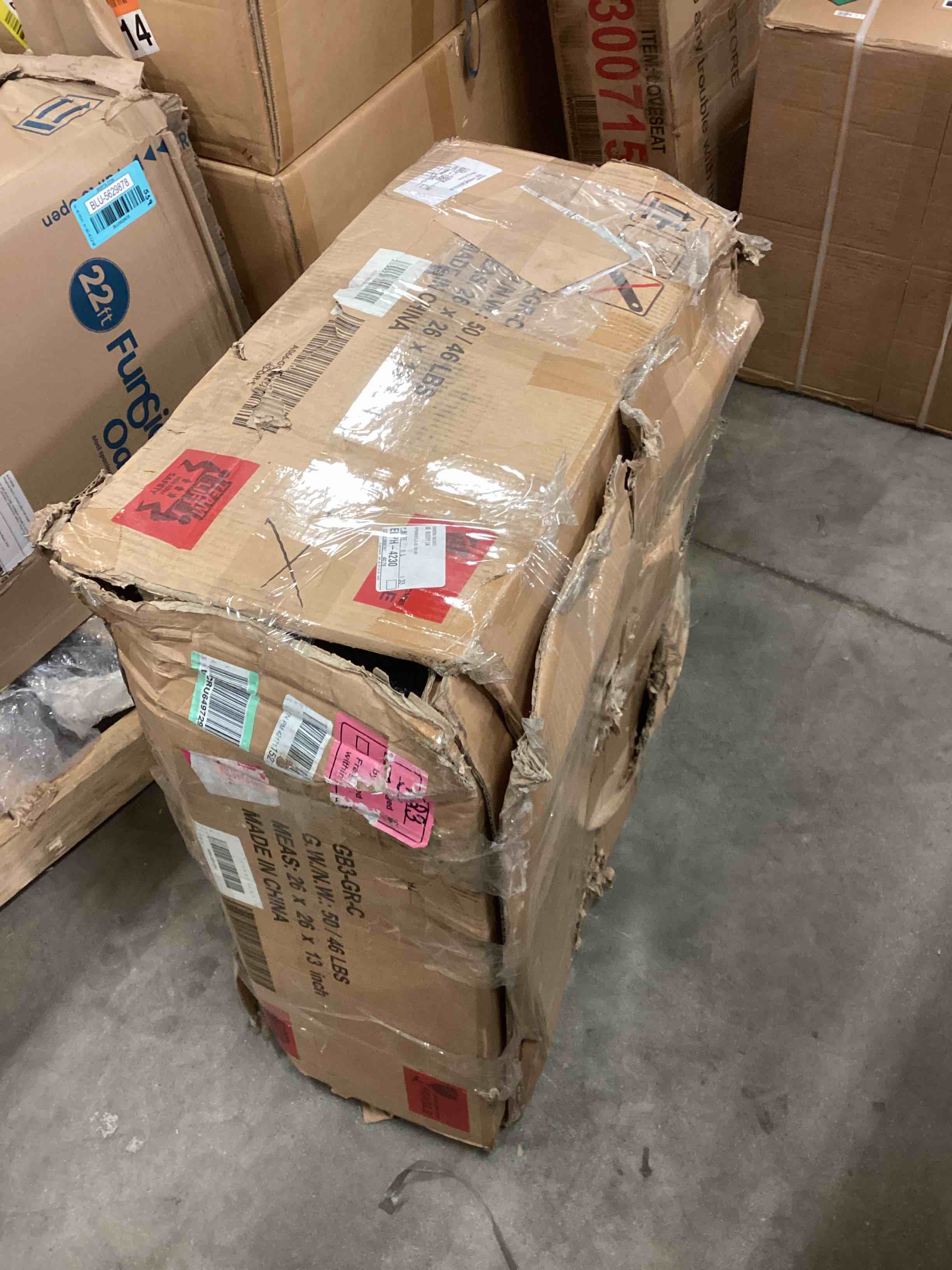 https://s3.amazonaws.com/lotting-images-prod/bidfta/BLU5629879_1701451033772.jpeg