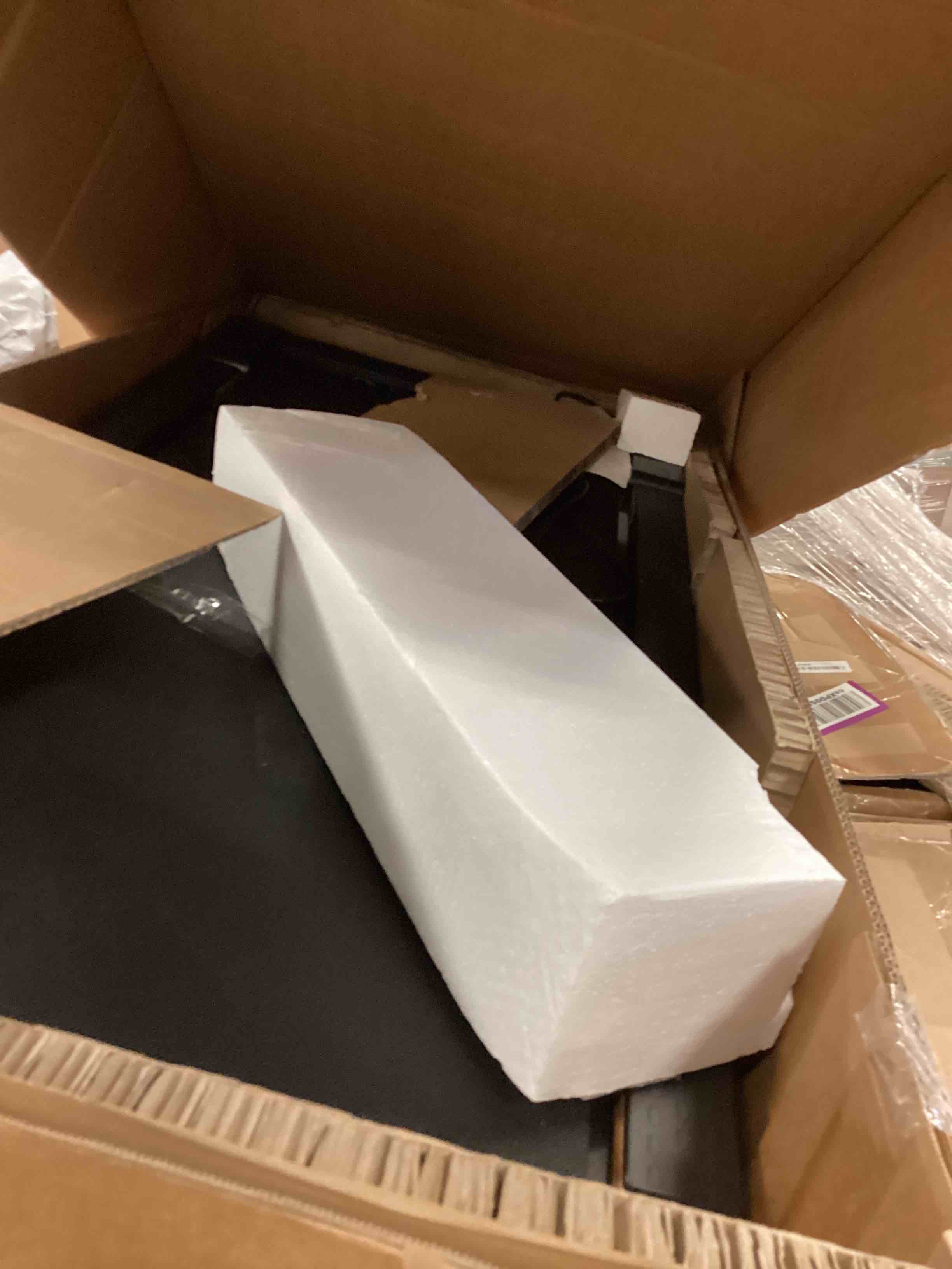 https://s3.amazonaws.com/lotting-images-prod/bidfta/BLU5629883_1701460571065.jpeg