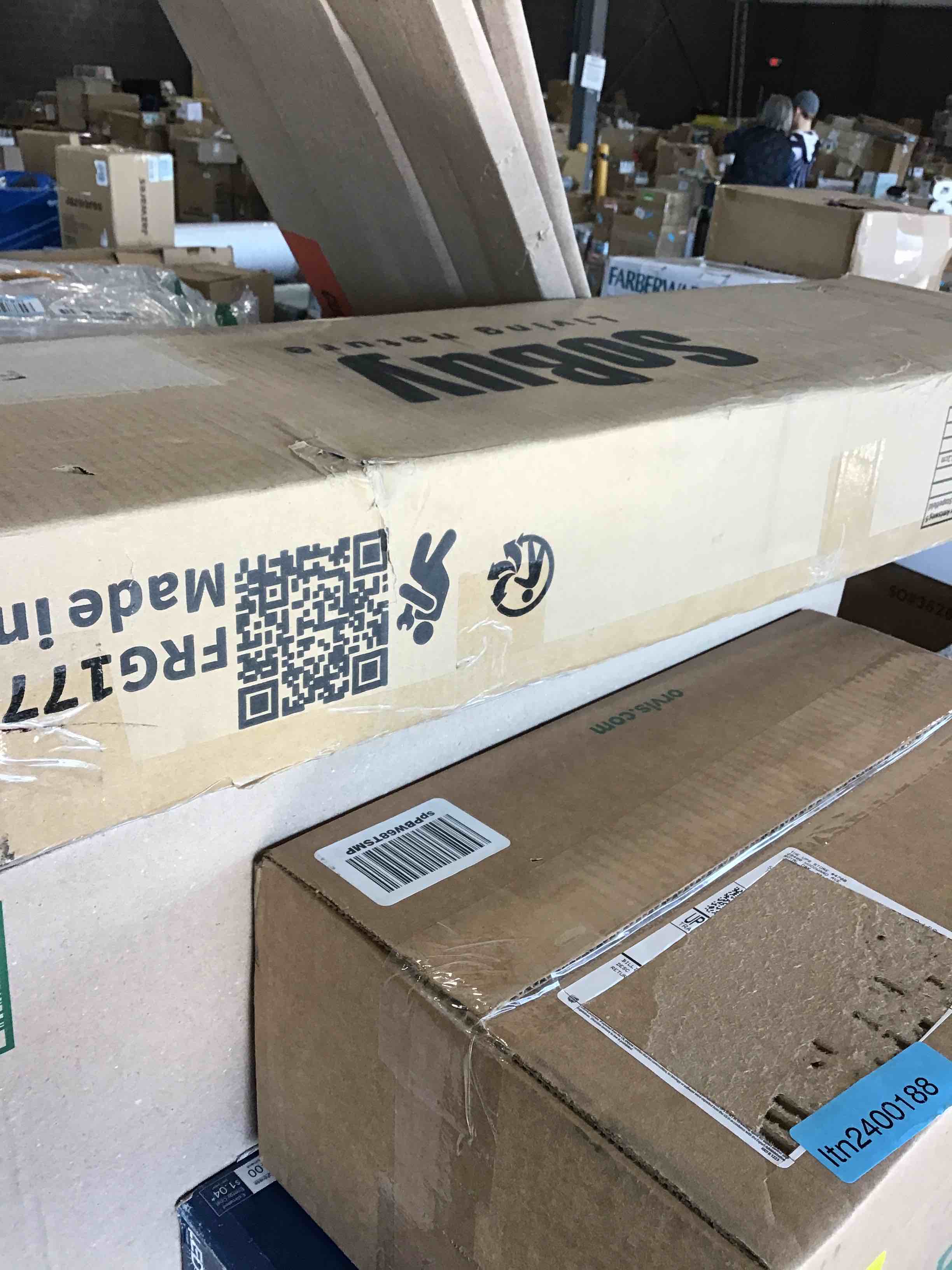 https://s3.amazonaws.com/lotting-images-prod/bidfta/BLU5651053_1708369479928.jpeg