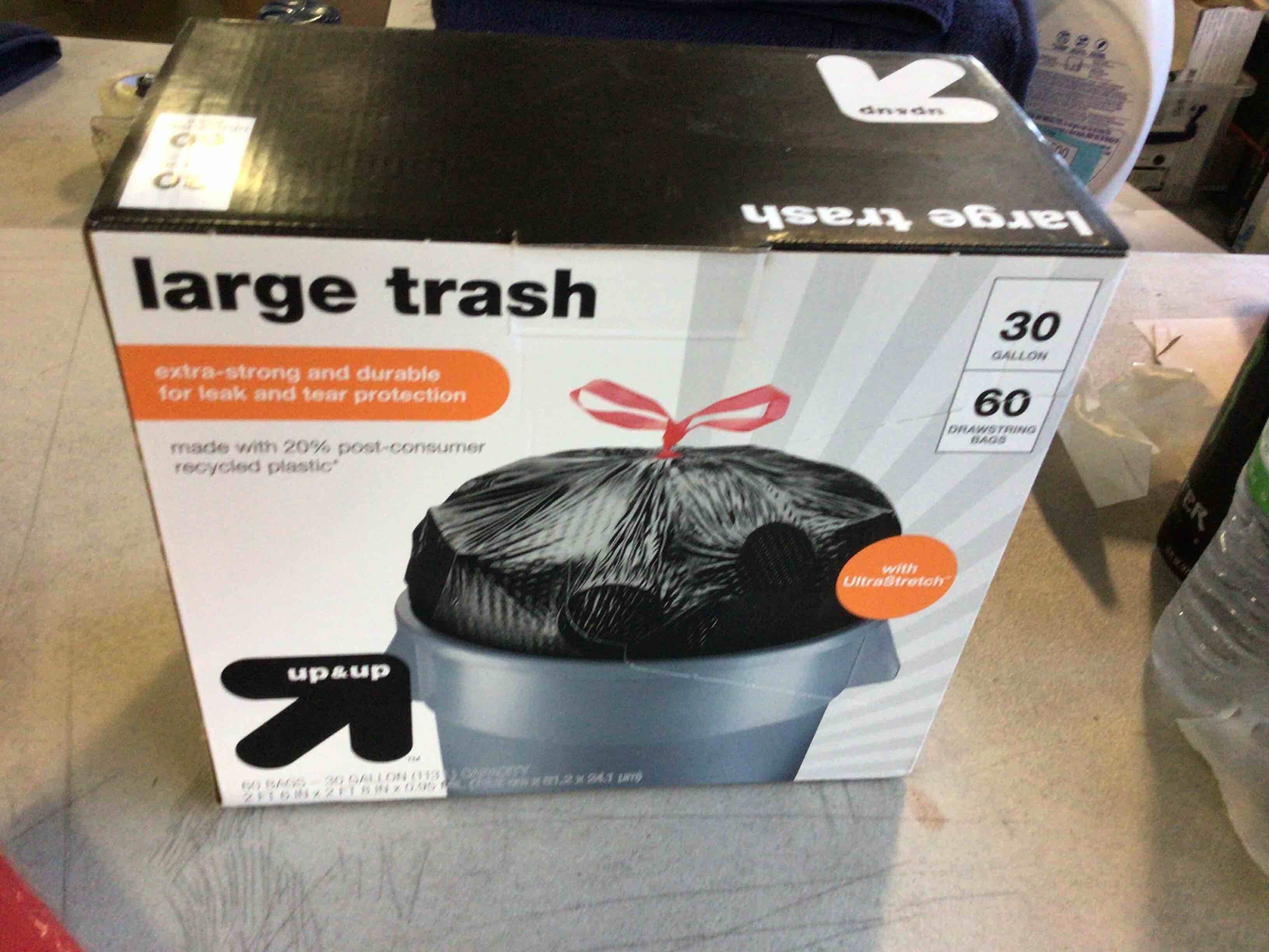 https://s3.amazonaws.com/lotting-images-prod/bidfta/BLU5660529_1696250544391.jpeg