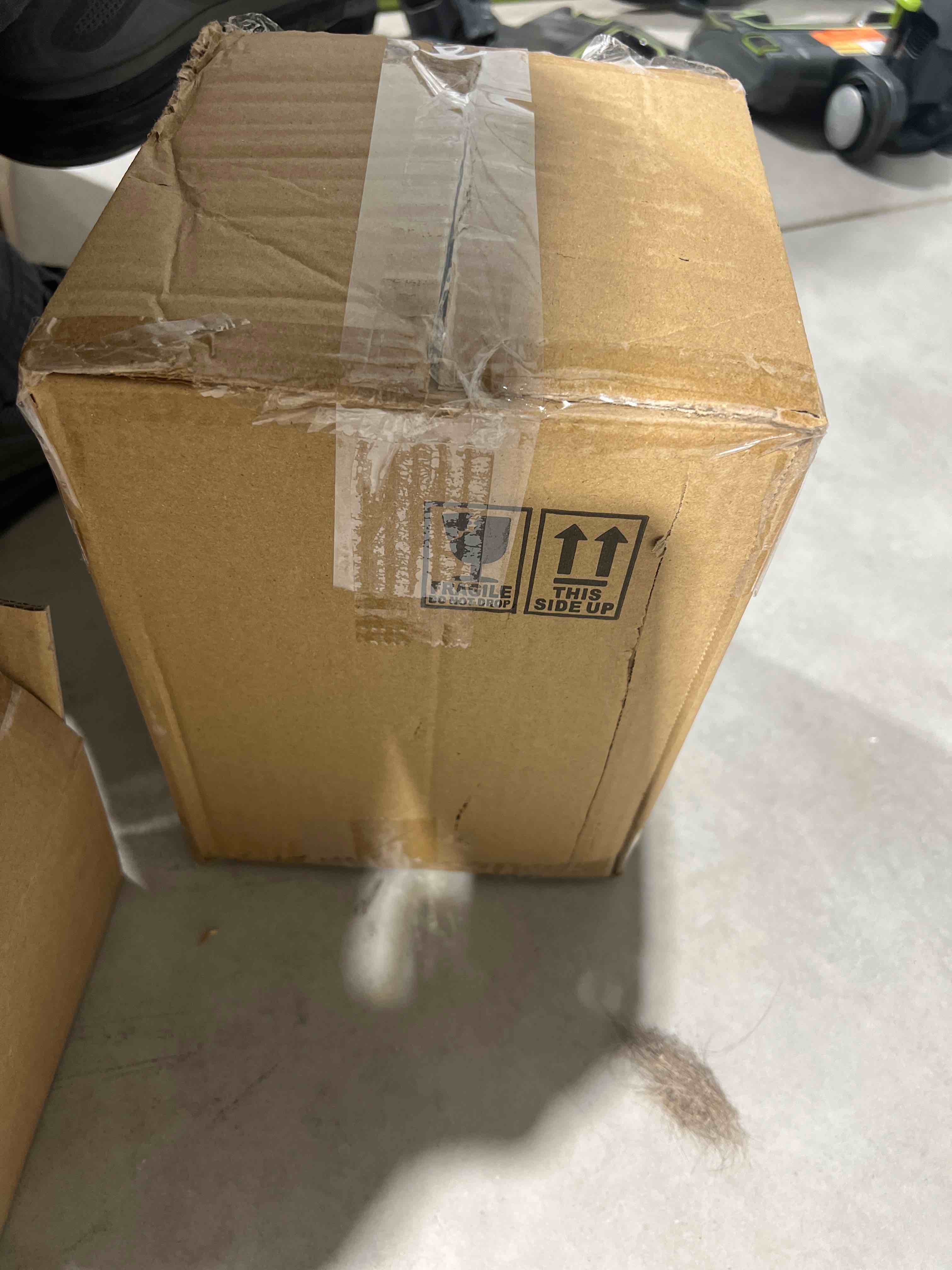 https://s3.amazonaws.com/lotting-images-prod/bidfta/BLU5661782_1703210860493.jpeg