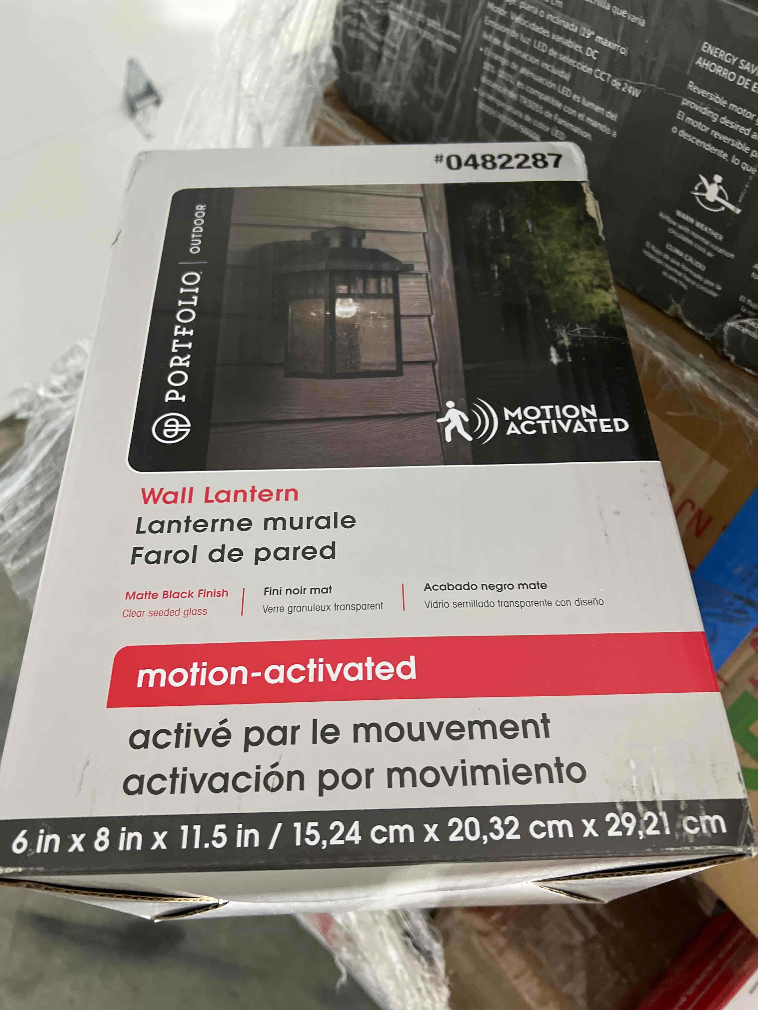 https://s3.amazonaws.com/lotting-images-prod/bidfta/BLU5662101_1704349362697.jpeg