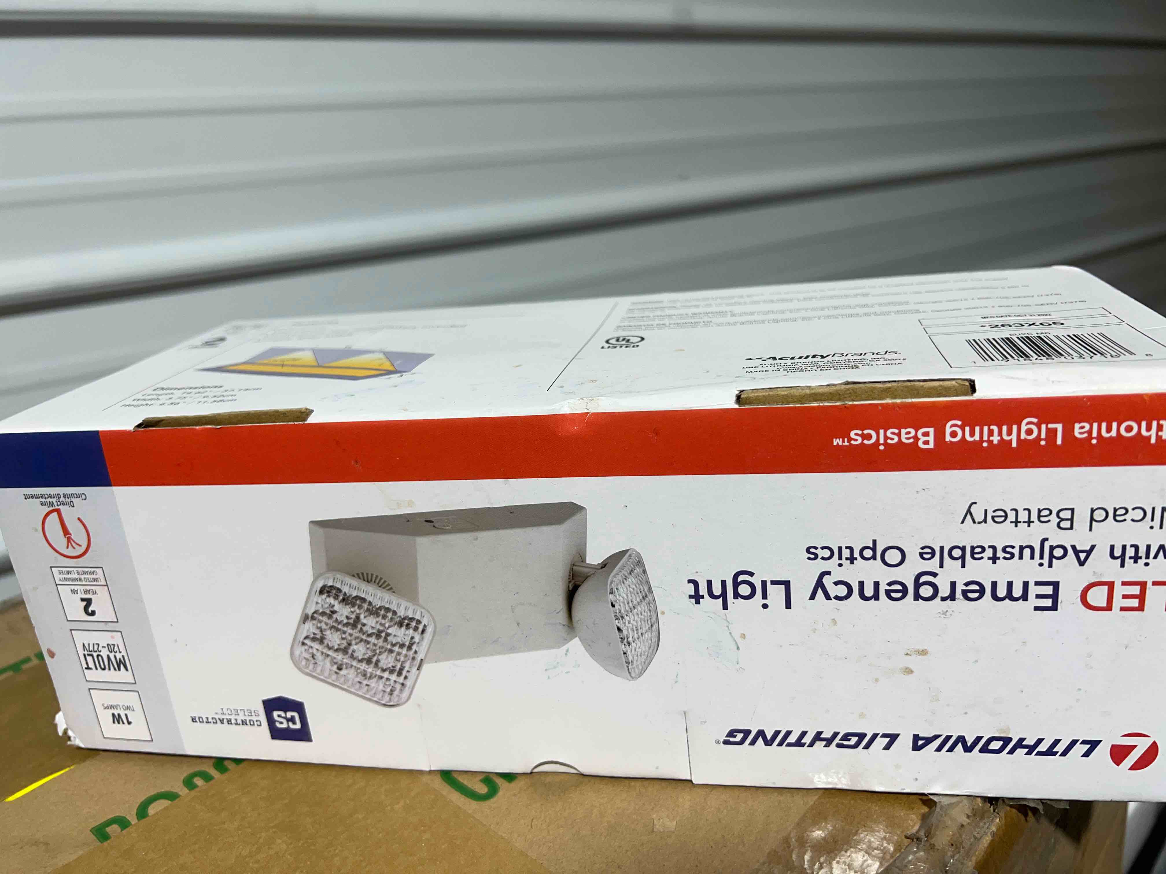 https://s3.amazonaws.com/lotting-images-prod/bidfta/BLU5662122_1704353400265.jpeg