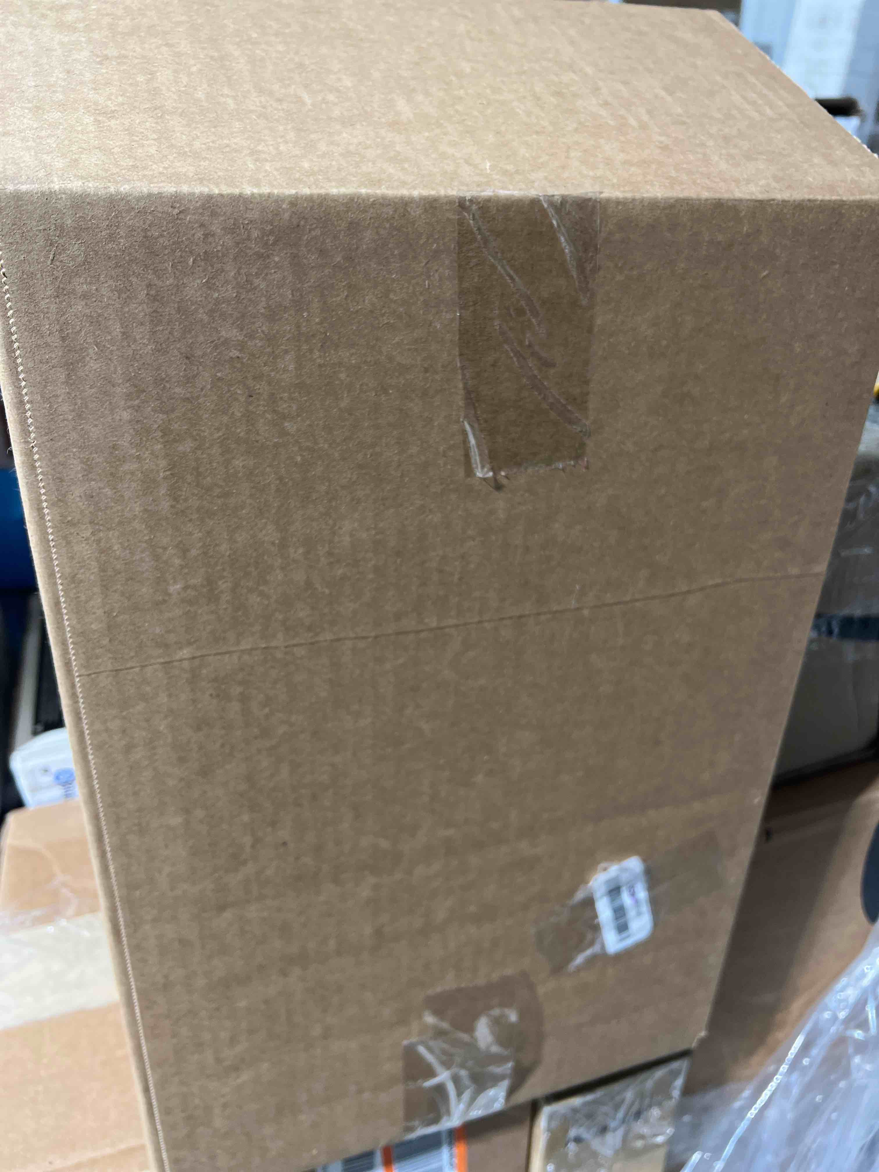 https://s3.amazonaws.com/lotting-images-prod/bidfta/BLU5662379_1706132800150.jpeg