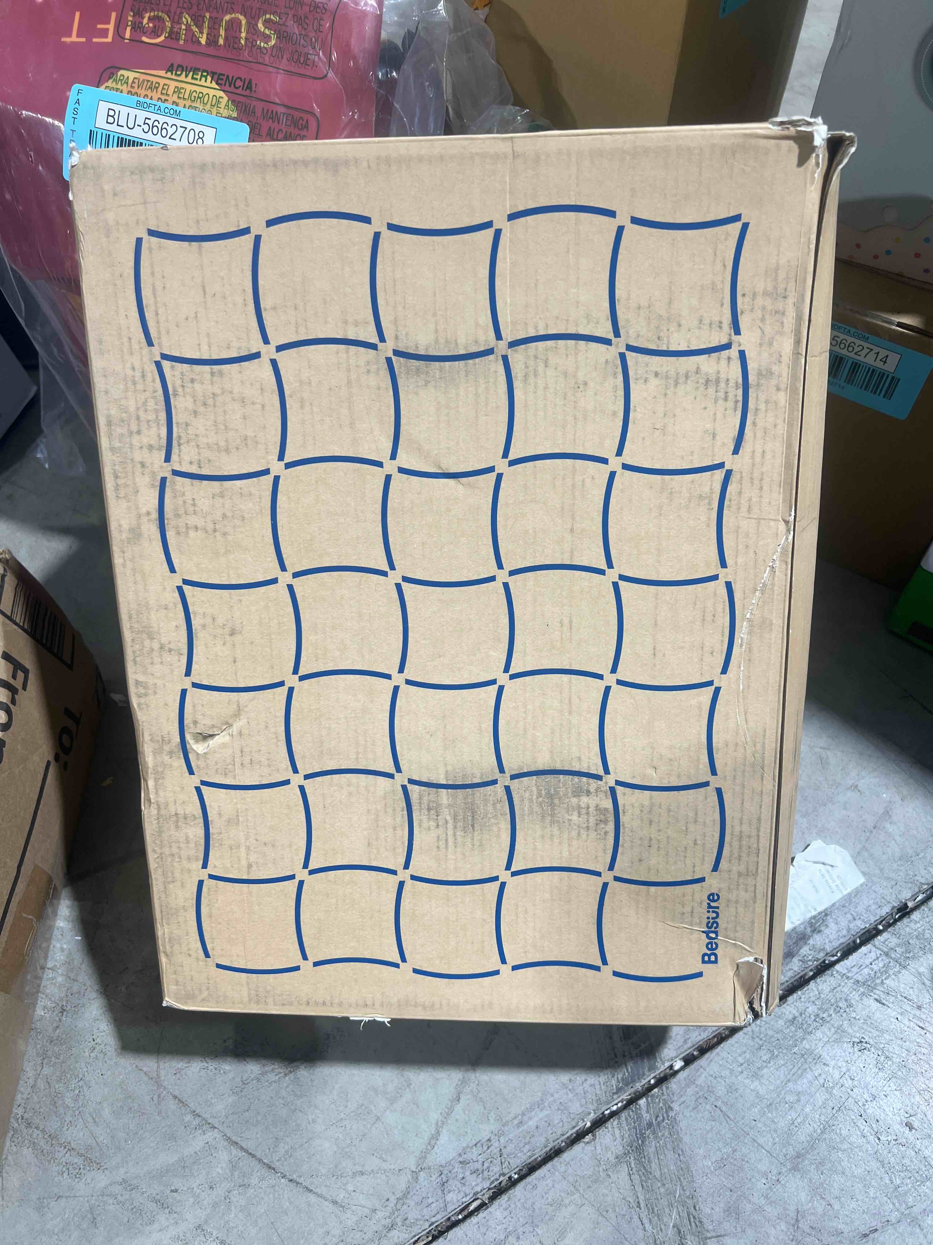 https://s3.amazonaws.com/lotting-images-prod/bidfta/BLU5662707_1710210163266.jpeg
