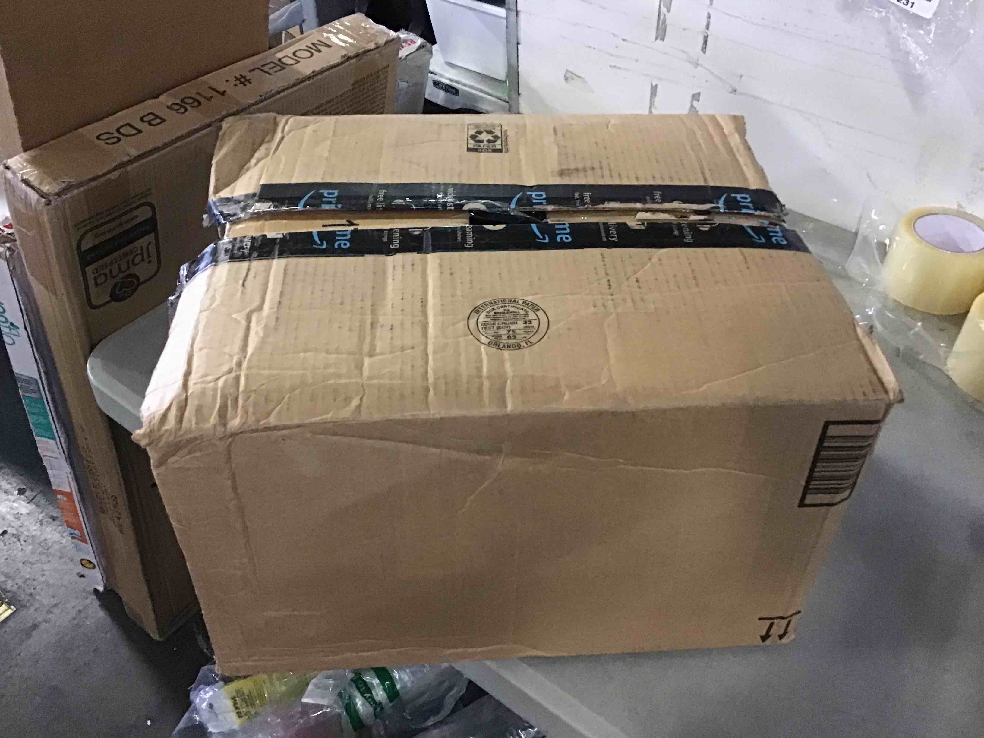 https://s3.amazonaws.com/lotting-images-prod/bidfta/BLU5663076_1695910912465.jpeg