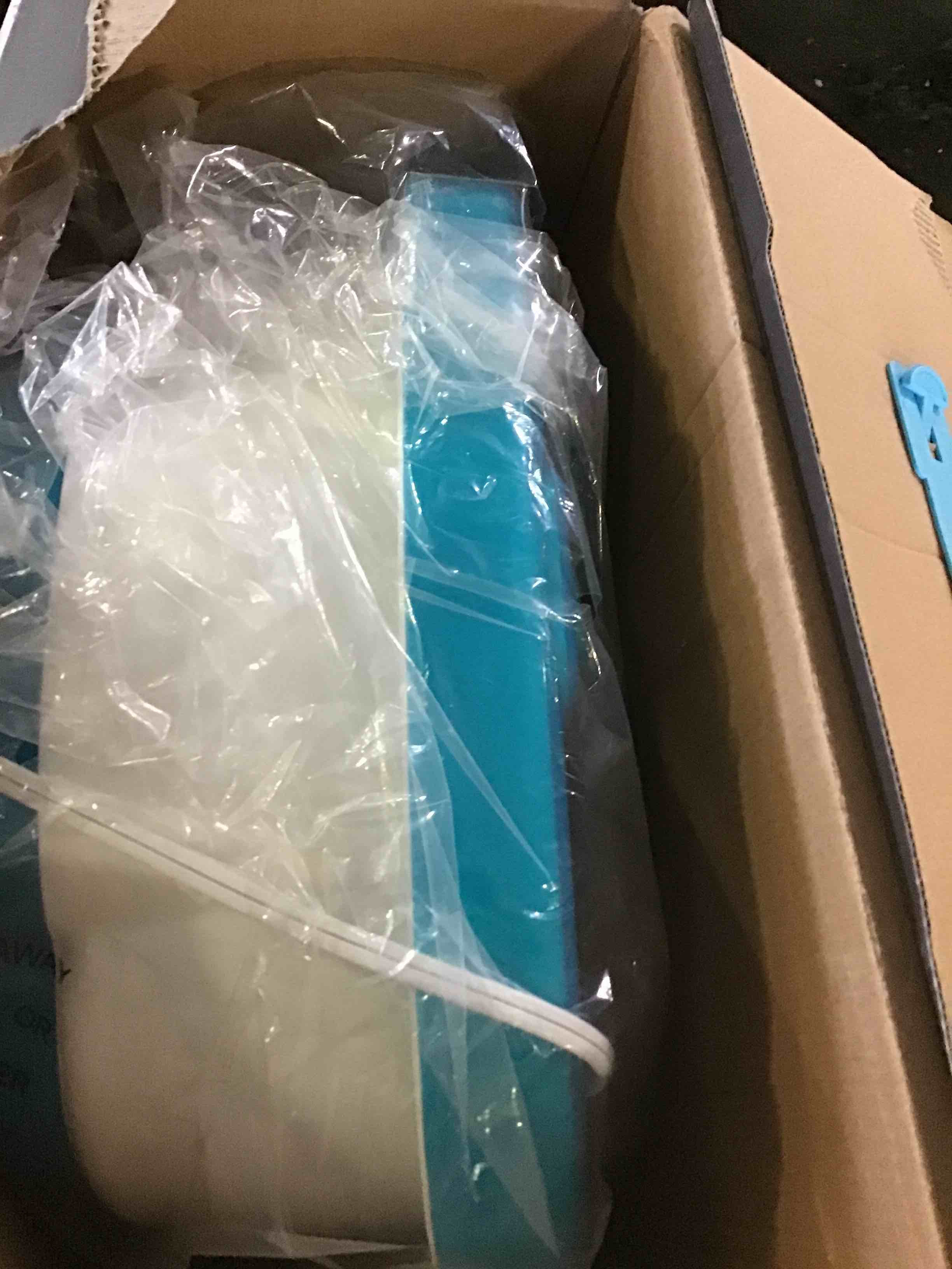 https://s3.amazonaws.com/lotting-images-prod/bidfta/BLU5663684_1696347227515.jpeg