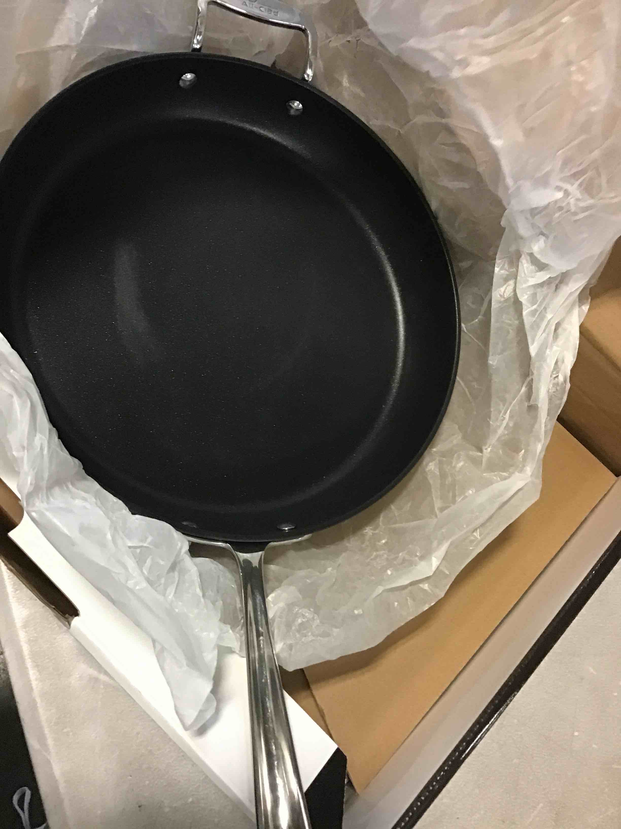 https://s3.amazonaws.com/lotting-images-prod/bidfta/BLU5663817_1696508255755.jpeg