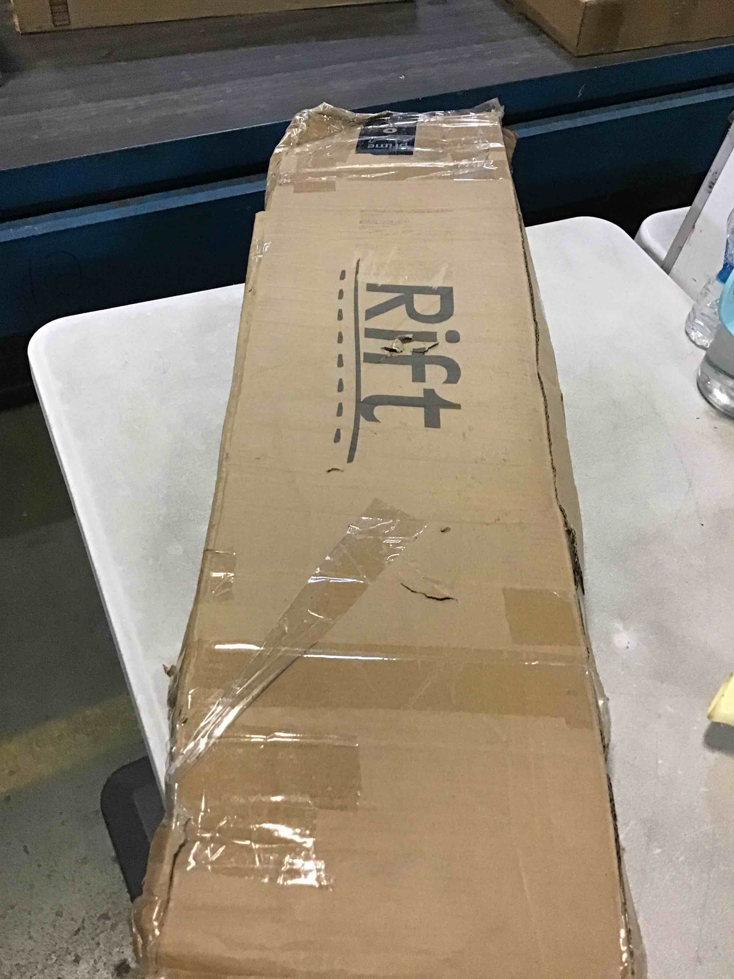 https://s3.amazonaws.com/lotting-images-prod/bidfta/BLU5663854_1696512948832.jpeg