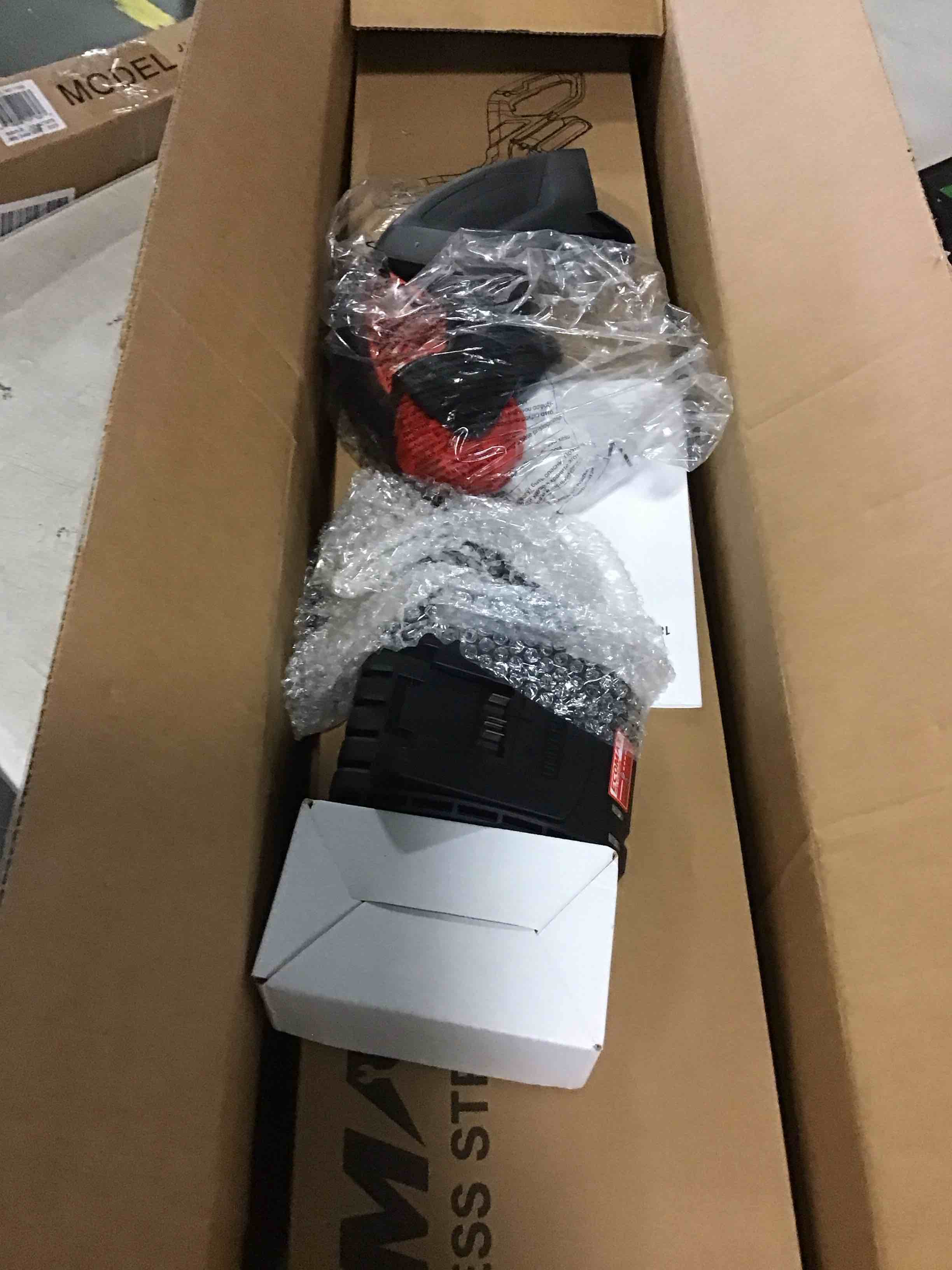 https://s3.amazonaws.com/lotting-images-prod/bidfta/BLU5664049_1696596884611.jpeg