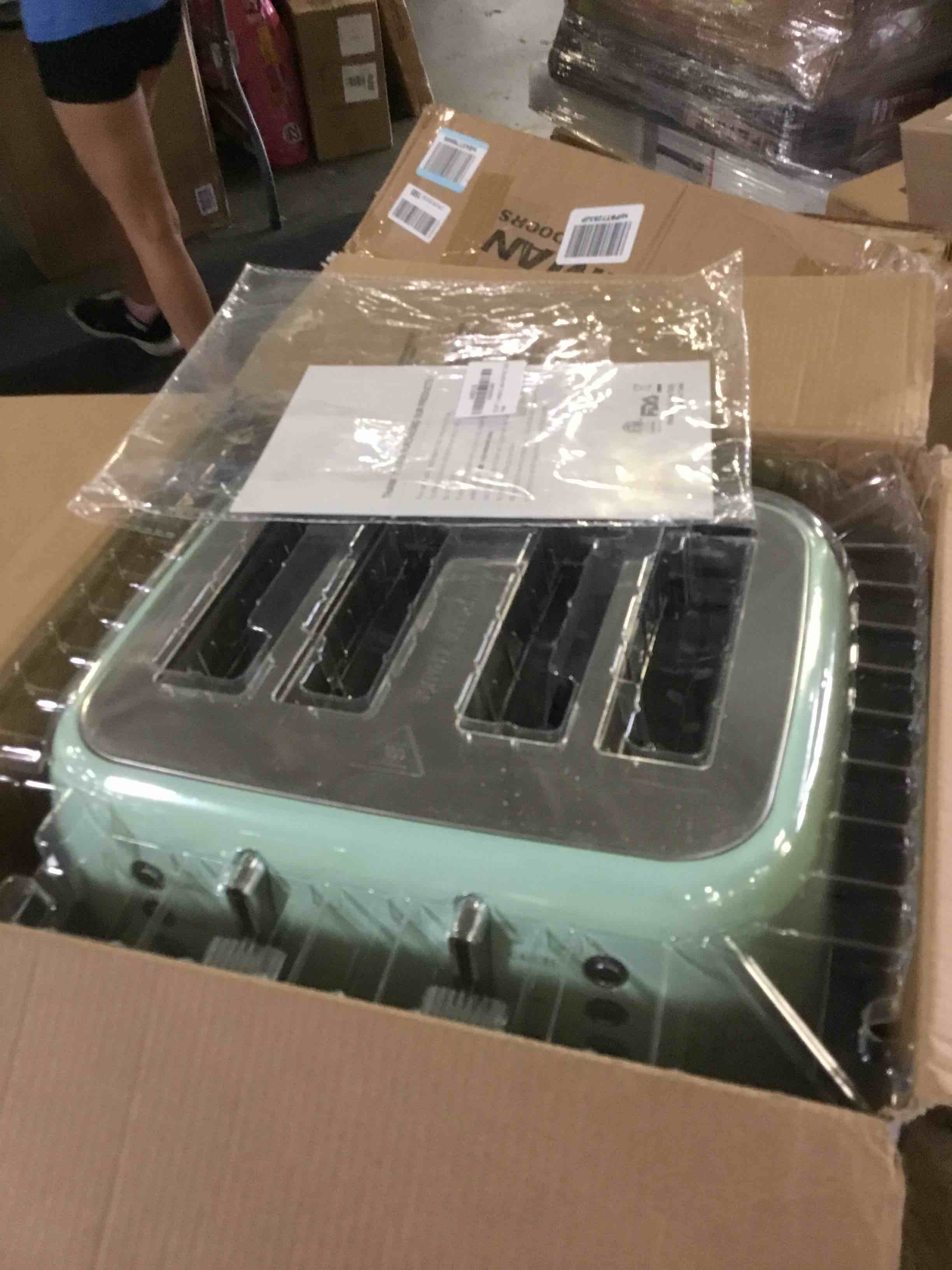 https://s3.amazonaws.com/lotting-images-prod/bidfta/BLU5664602_1695754150346.jpeg