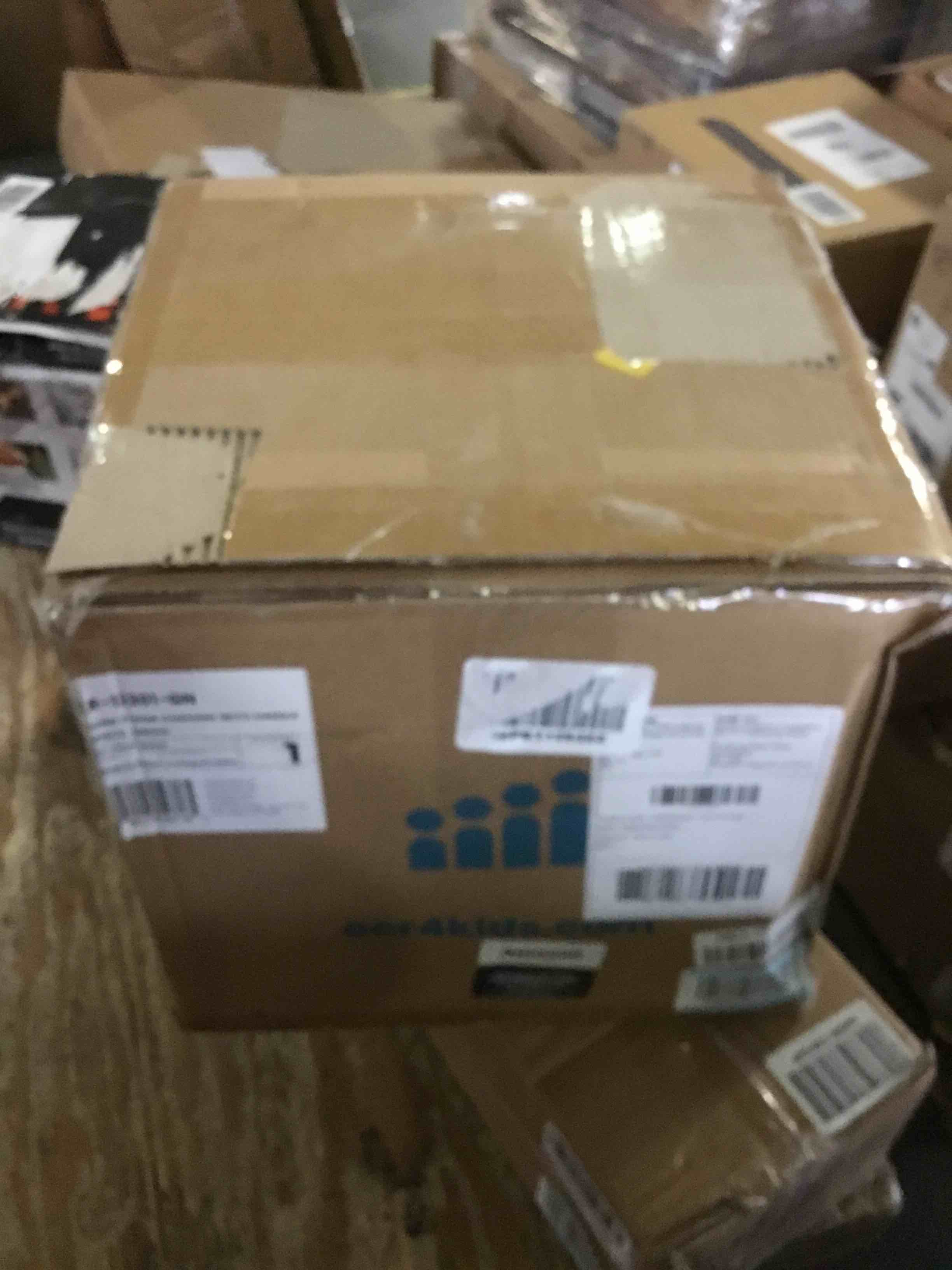 https://s3.amazonaws.com/lotting-images-prod/bidfta/BLU5664606_1695754703801.jpeg